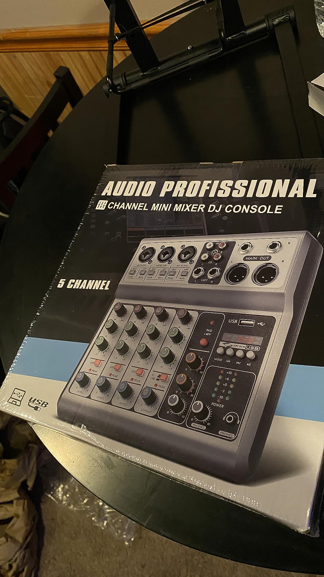 Aveek 5 Channel Audio Mixer, Built-in PC Recording Interface Sound Board customer photo 1