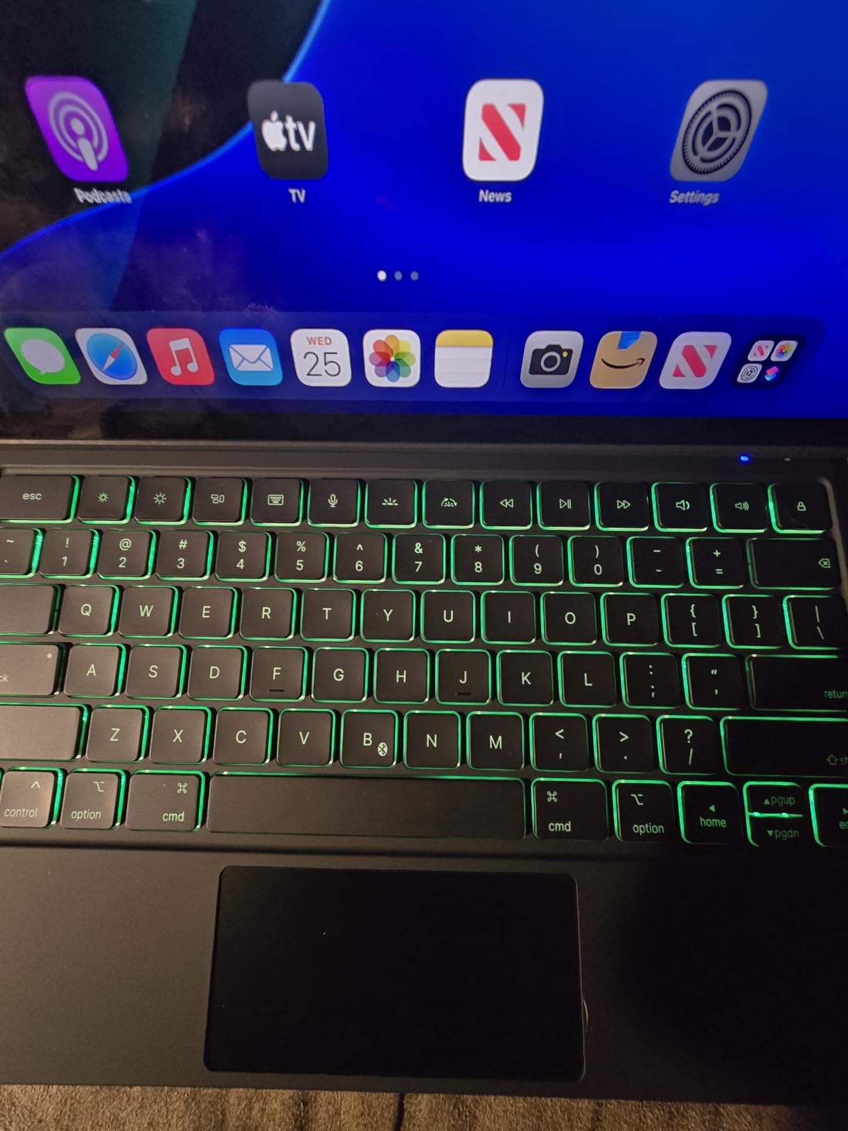 ESR for iPad Air 11/Pro 11 Inch Case Keyboard, Multi-Mode Magnetic Stand customer photo 2
