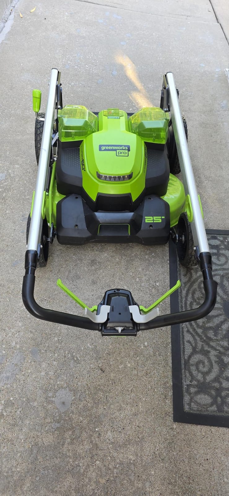 Greenworks 60V 25in Self-Propelled Lawn Mower, (2) 4.0 Ah Battery Kit customer photo 1