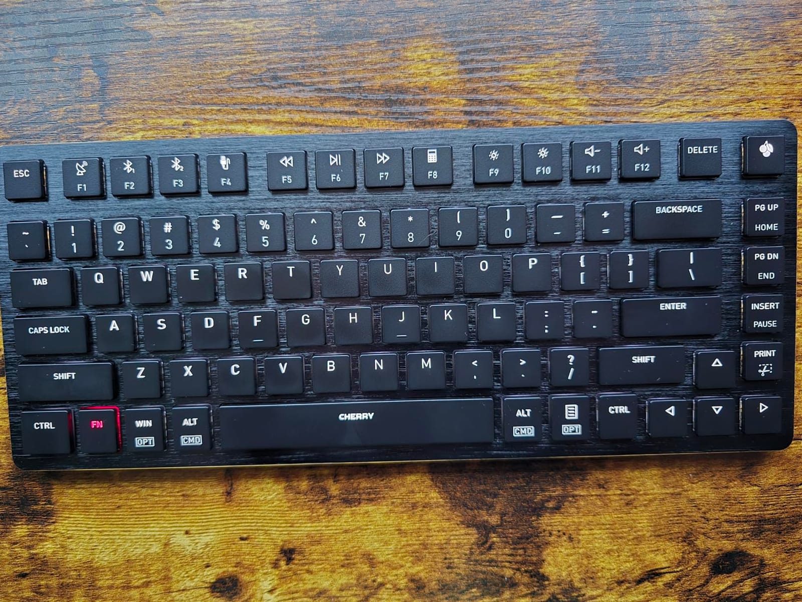 Cherry KW X ULP, Ultra Low Profile Mechanical Keyboard, Wireless Multi-Device Keyboard for up to 4 Devices, Bluetooth, 2.4 GHz & Wired Mode, Backlit, Black (Full Size) customer photo 1