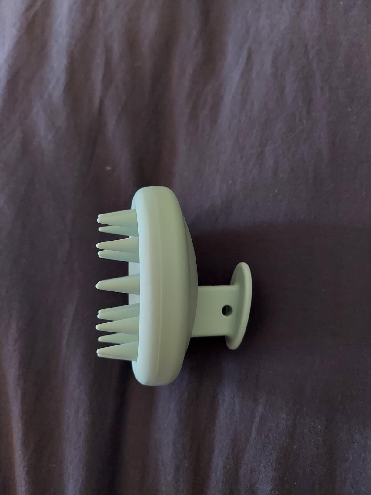 Sndyi Silicone Scalp Massager Shampoo Brush, Hair Scrubber with Soft Silicone Bristles, Scalp Scrubber/Exfoliator for Dandruff Removal, Wet Dry Scalp Brush for Hair Growth & Scalp Care, Oatmeal customer photo 1