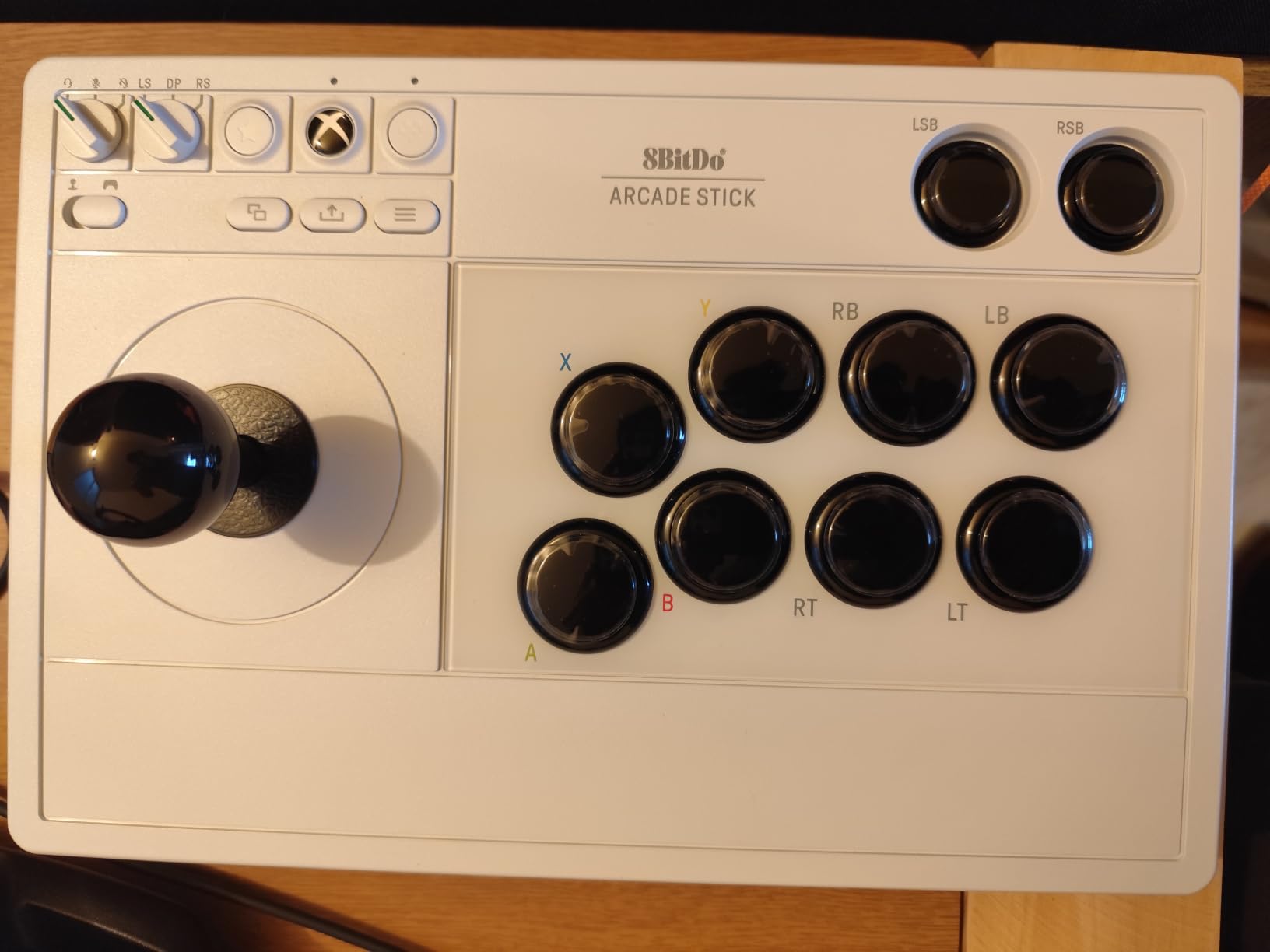 8BitDo Wireless Arcade Stick for Xbox Series X|S, Xbox One and Windows 10, Arcade Fight Stick with 3.5mm Audio Jack - Officially Licensed (Black) customer photo 1