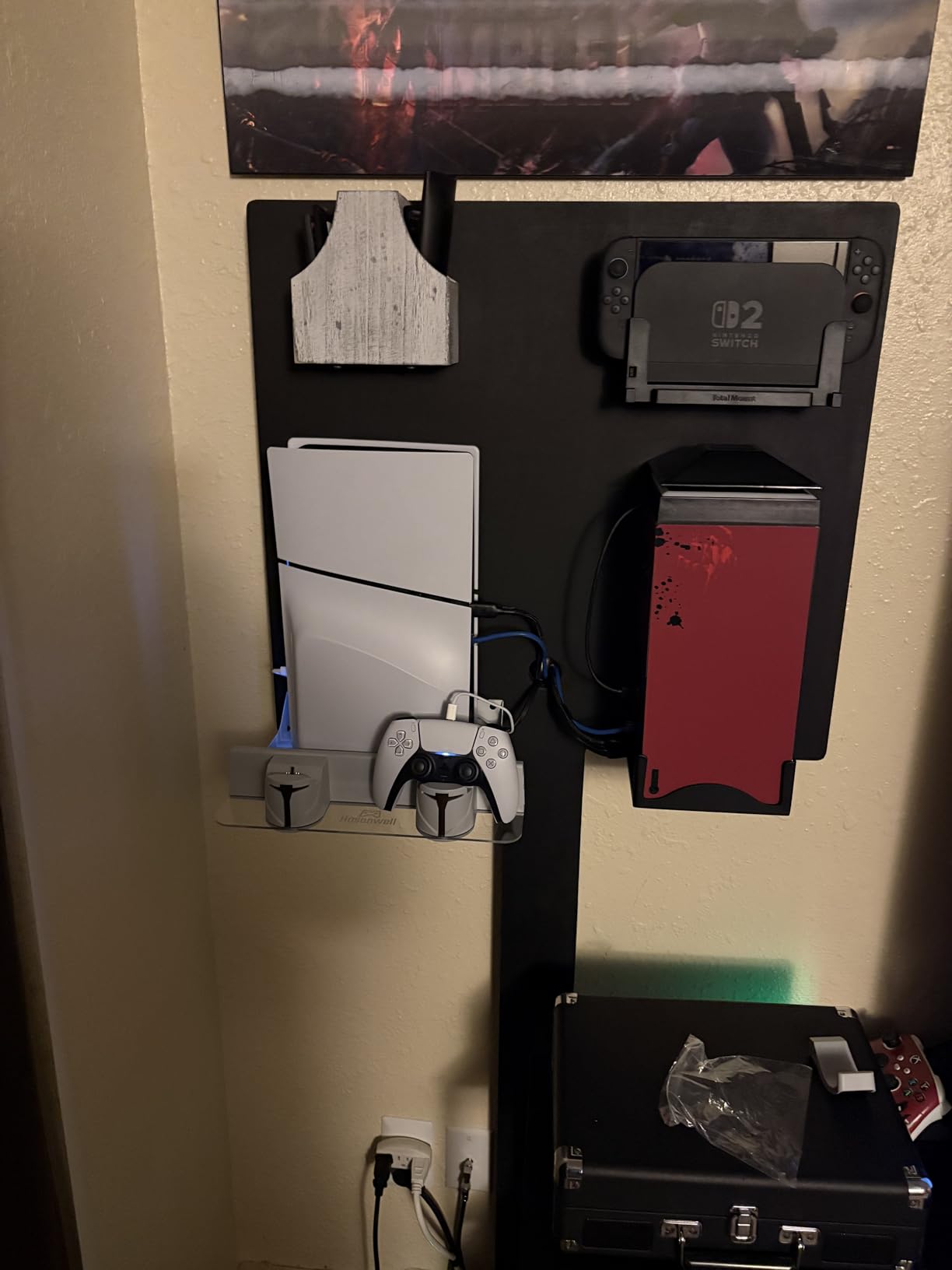 Hosanwell PS5 Wall Mount Kit with Charging Station, Compatible with PlayStation 5/Slim/Pro Disc & Digital Version, Dual Use Charging Station with Multi-Mode RGB Light, White customer photo 2