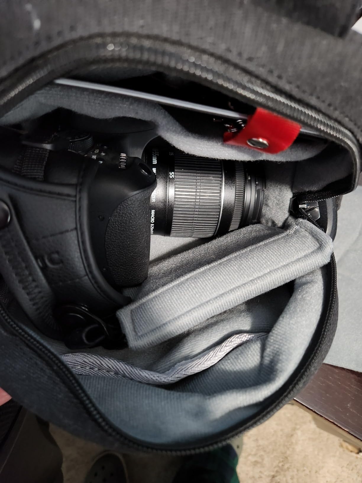 Cwatcun Large Camera Sling Bag, Crossbody Chest Bag with Tripod Holder customer photo 1