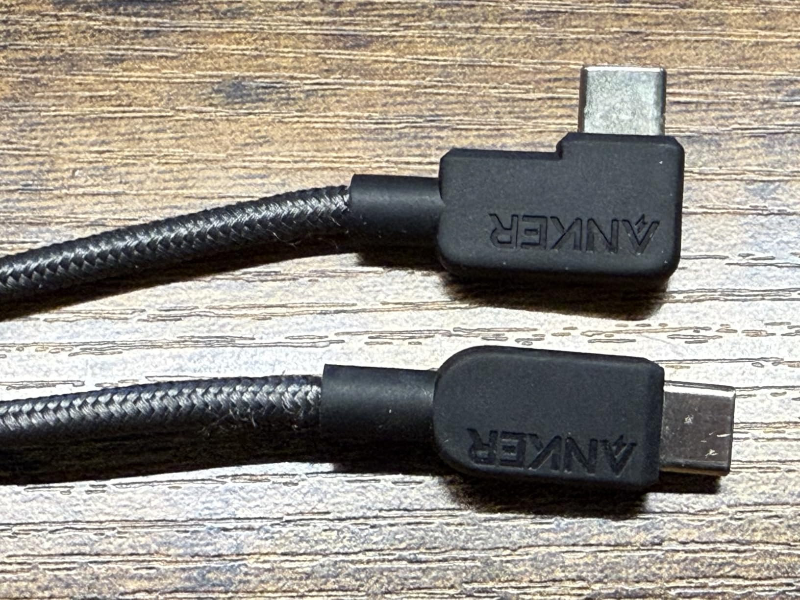Anker USB C to USB C Right-Angle Cable, 240W (2-Pack, 6 ft, Black) customer photo 2
