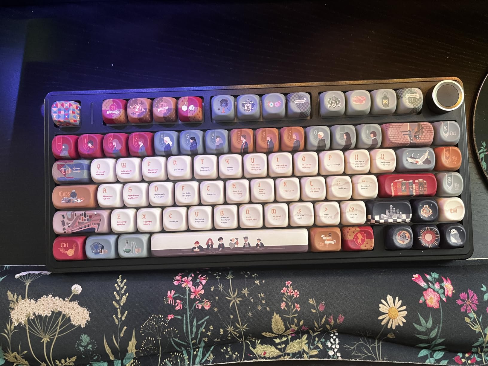 AULA F75 75% Wireless Mechanical Keyboard, Hot Swappable Creamy Keyboard, Pre-lubed Reaper Switches, 2.4GHz/Type-C/BT5.0, RGB Backlit Gaming Keyboards(White & Blue) customer photo 2