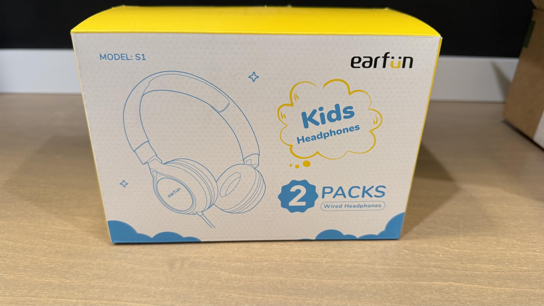 EarFun S1 Kids Headphones, Wired Headphones for Kids, Lightweight, Black customer photo 1
