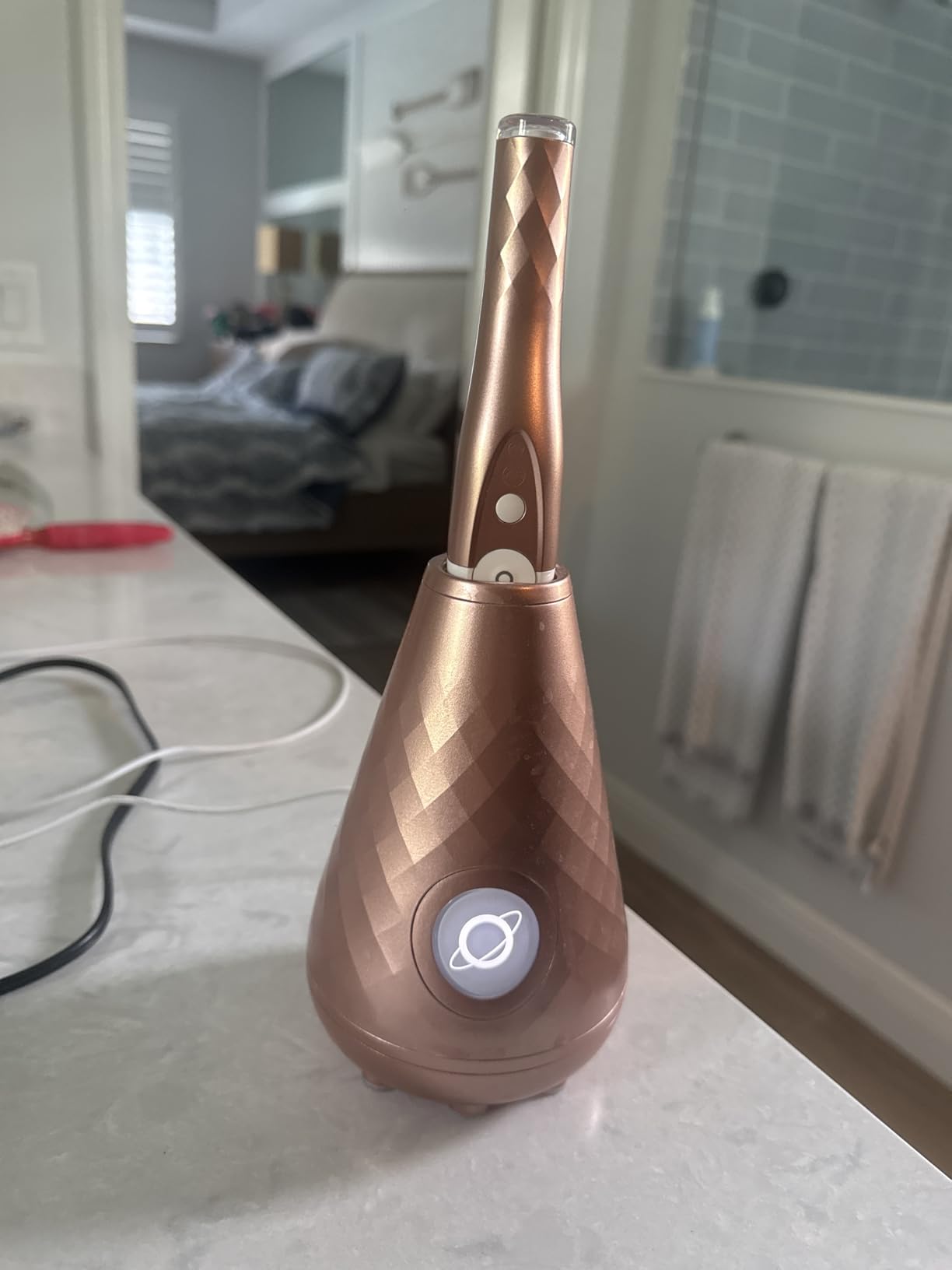 Tao Clean UV Sanitizing Sonic Toothbrush and Cleaning Station, Electric Toothbrush, Dual Speed Setting, Seaglass Green customer photo 1