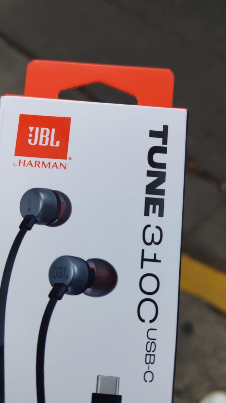 JBL Tune 310C - Wired Hi-Res in-Ear Headphones, Tangle-Free Flat Cable, 3-Button Remote with Microphone (Black) customer photo 1