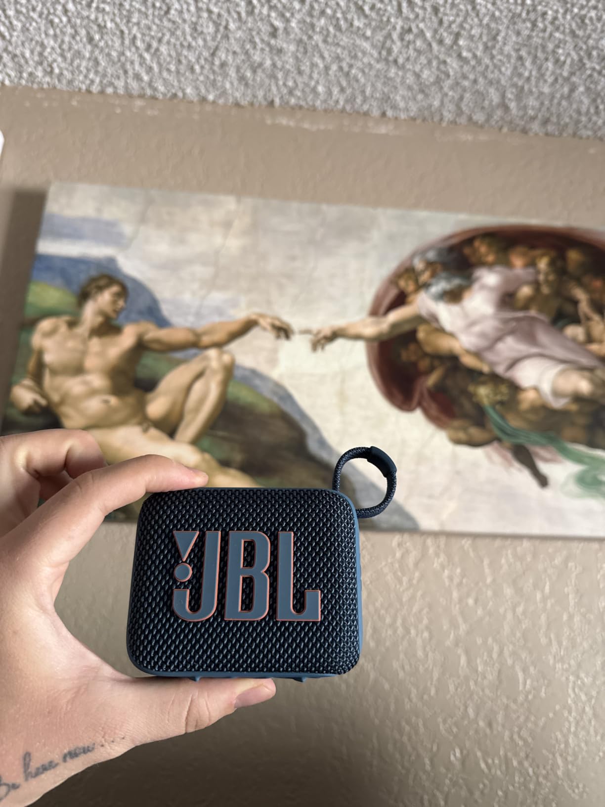JBL Go 4 - Ultra-Portable, Waterproof and Dustproof Bluetooth Speaker, Big JBL Pro Sound with Punchy bass, 7-Hour Built-in Battery, Made in Part with Recycled Materials (Black) customer photo 2