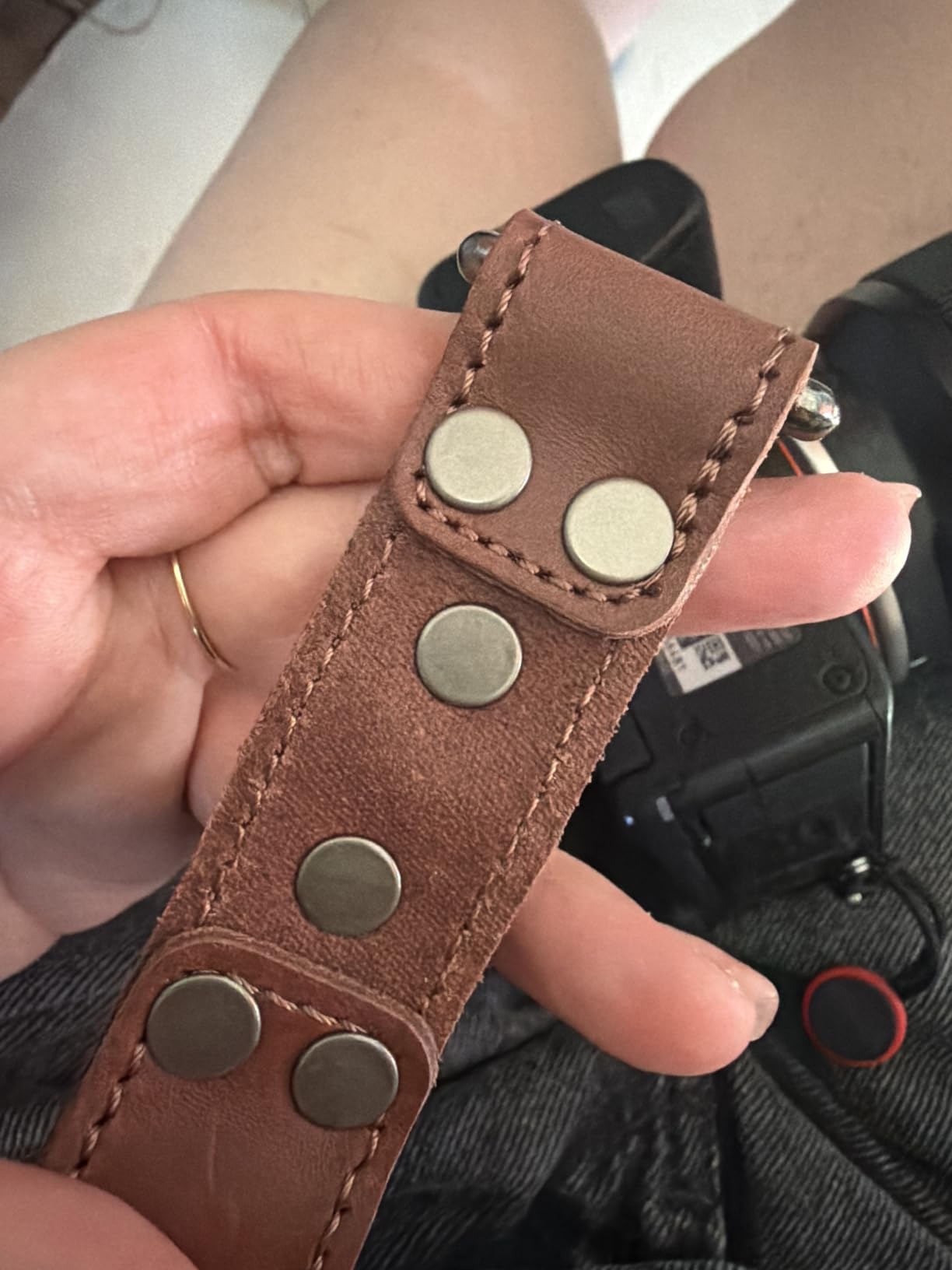 Padwa Lifestyle Tan Single Camera Harness Strap for One Camera - Professional Single Full Grain Leather Camera Harness,Quick Release Gear DSLR Camera Straps for Photographers customer photo 2