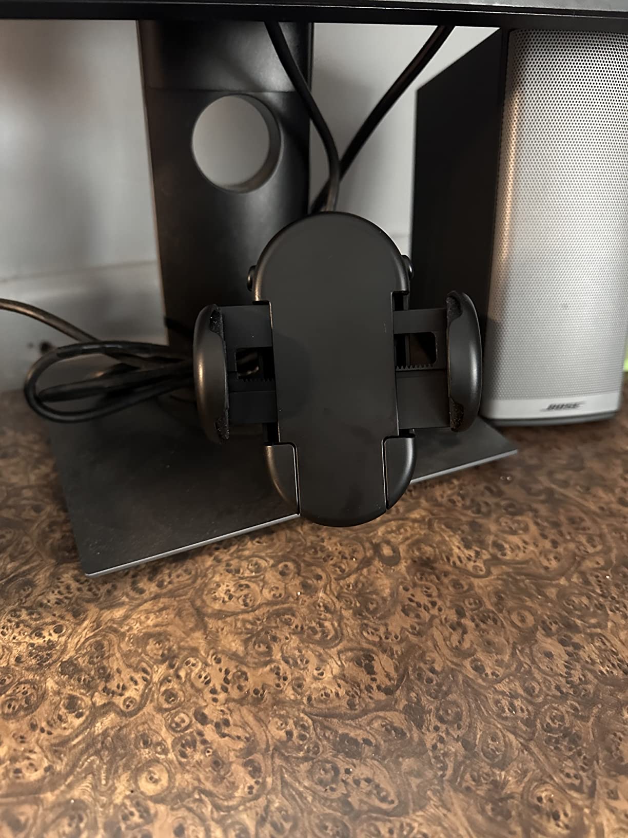 MiiKARE Magnetic Gym Phone Holder for MagSafe, Treadmill and Workout Mount customer photo 2