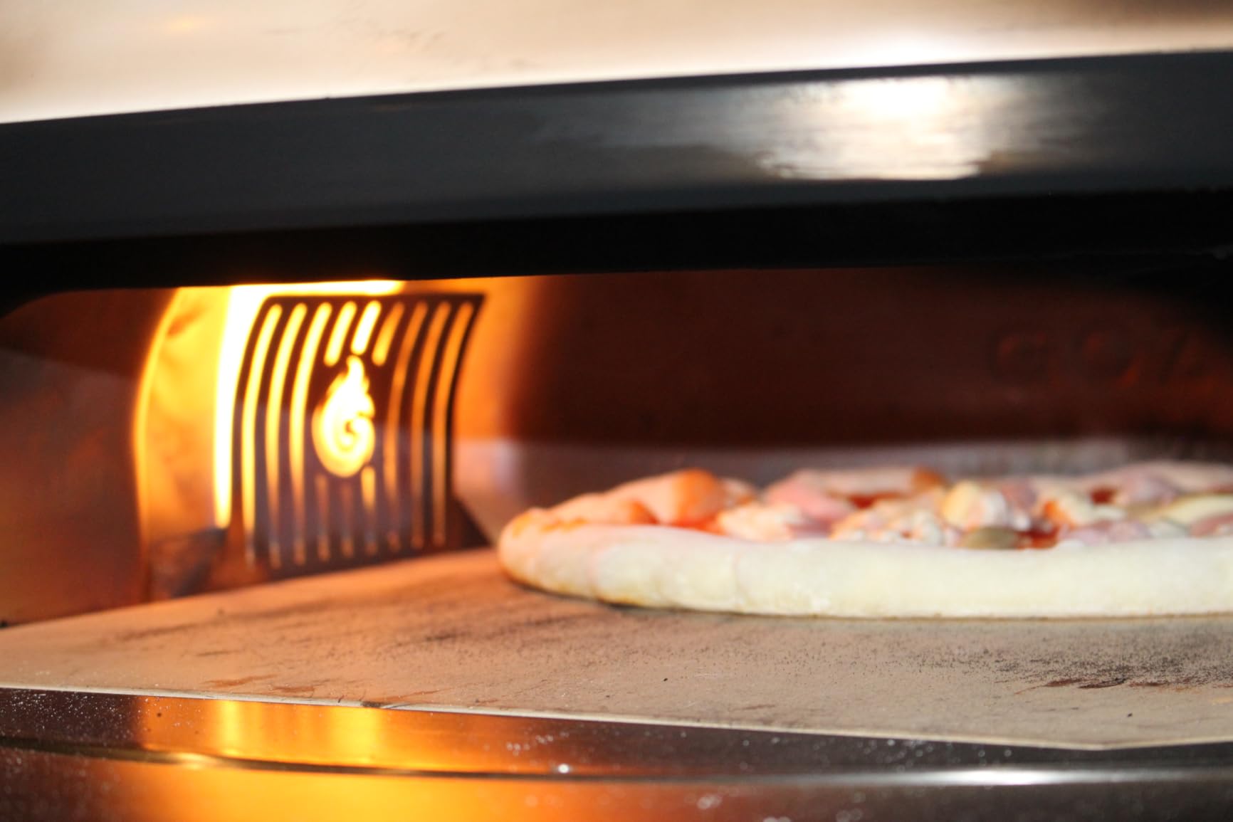 Gozney Arc XL Propane Outdoor Pizza Oven, Heats up to 950F - Off Black customer photo 1