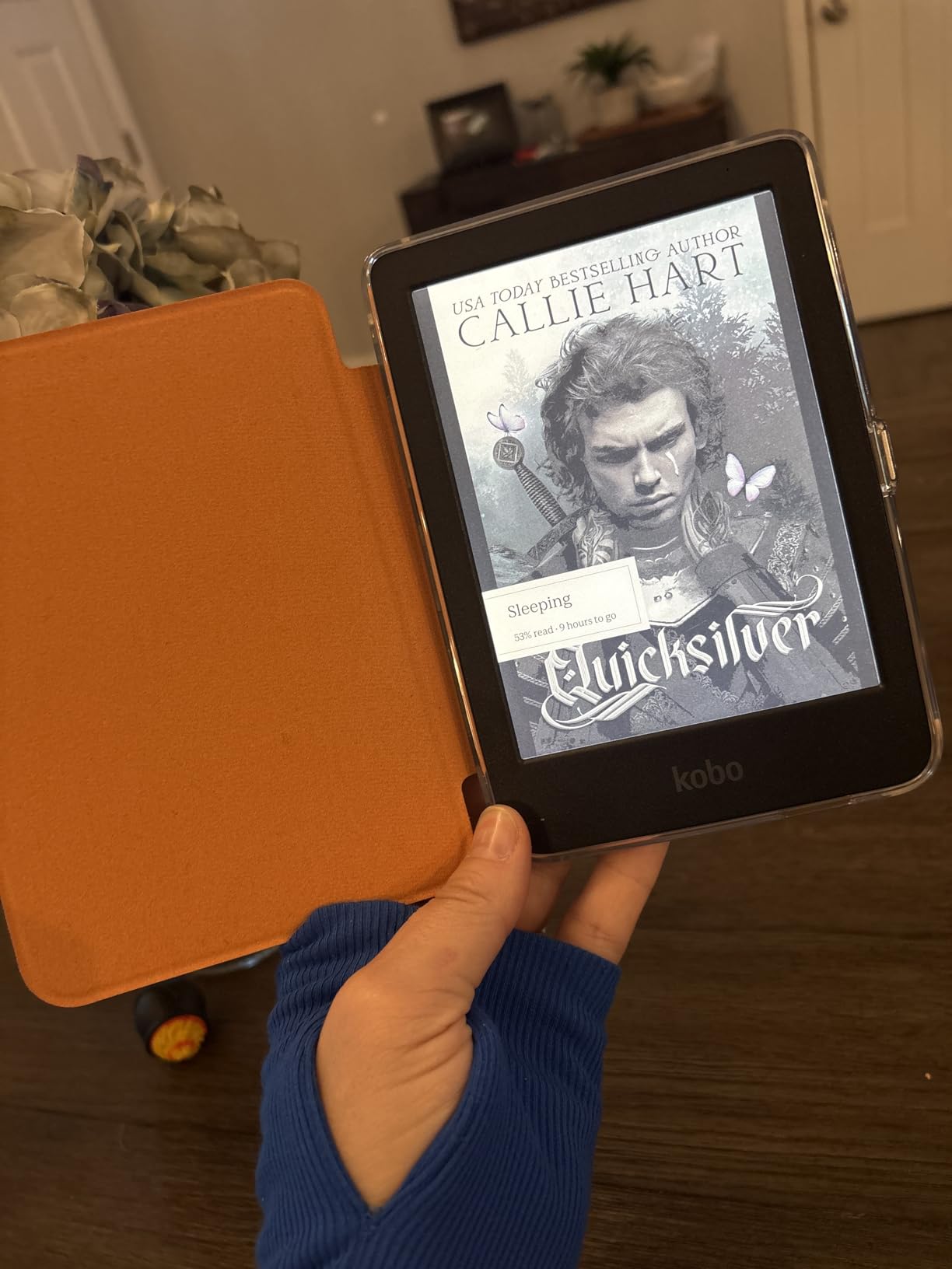 Kobo Clara Colour | eReader | 6” Glare-Free Colour E Ink Display | Dark Mode Option | Waterproof | Audiobooks | 16GB of Storage | Black customer photo 1