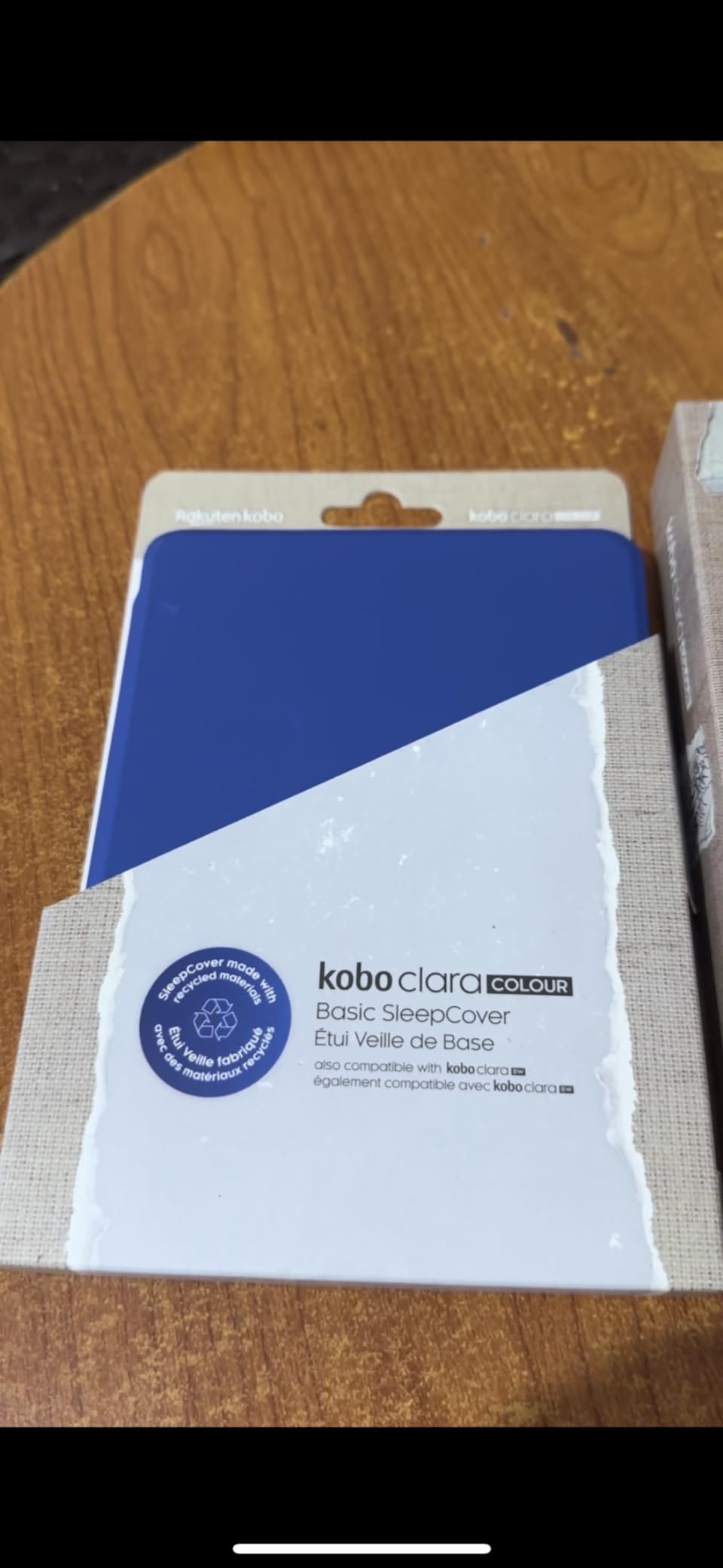 Kobo Clara Colour | Colour eReader | 6” Glare-Free Colour E Ink Kaleido™ 3 Display | Dark Mode Option | Waterproof | Audiobooks | 16GB of Storage | Black | 6” Color E Ink Kaleido 3, Dark Mode, Waterproof, eBooks, Audiobooks, 16GB customer photo 2