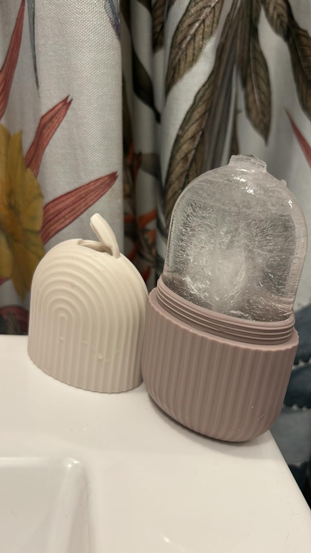 XHJRI Ice Face Roller Massager,Ice Cube Roller for Face, Eyes and Neck Naturally Conditioning and Skin Care,De-Puff Eye Bags,Reduce Migraine Pain,Reusable Massage Silicone Ice Mold (New Purple) customer photo 1