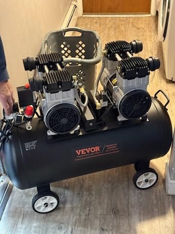 VEVOR Air Compressor, 15 Gallon Steel Tank, 2HP 5.3 CFM@90 PSI Oil Free Air Compressor & Max. 125PSI Pressure, 78dB Ultra Quiet Portable Compressor, for Auto Repair, Tire Inflation, Spray Painting customer photo 1