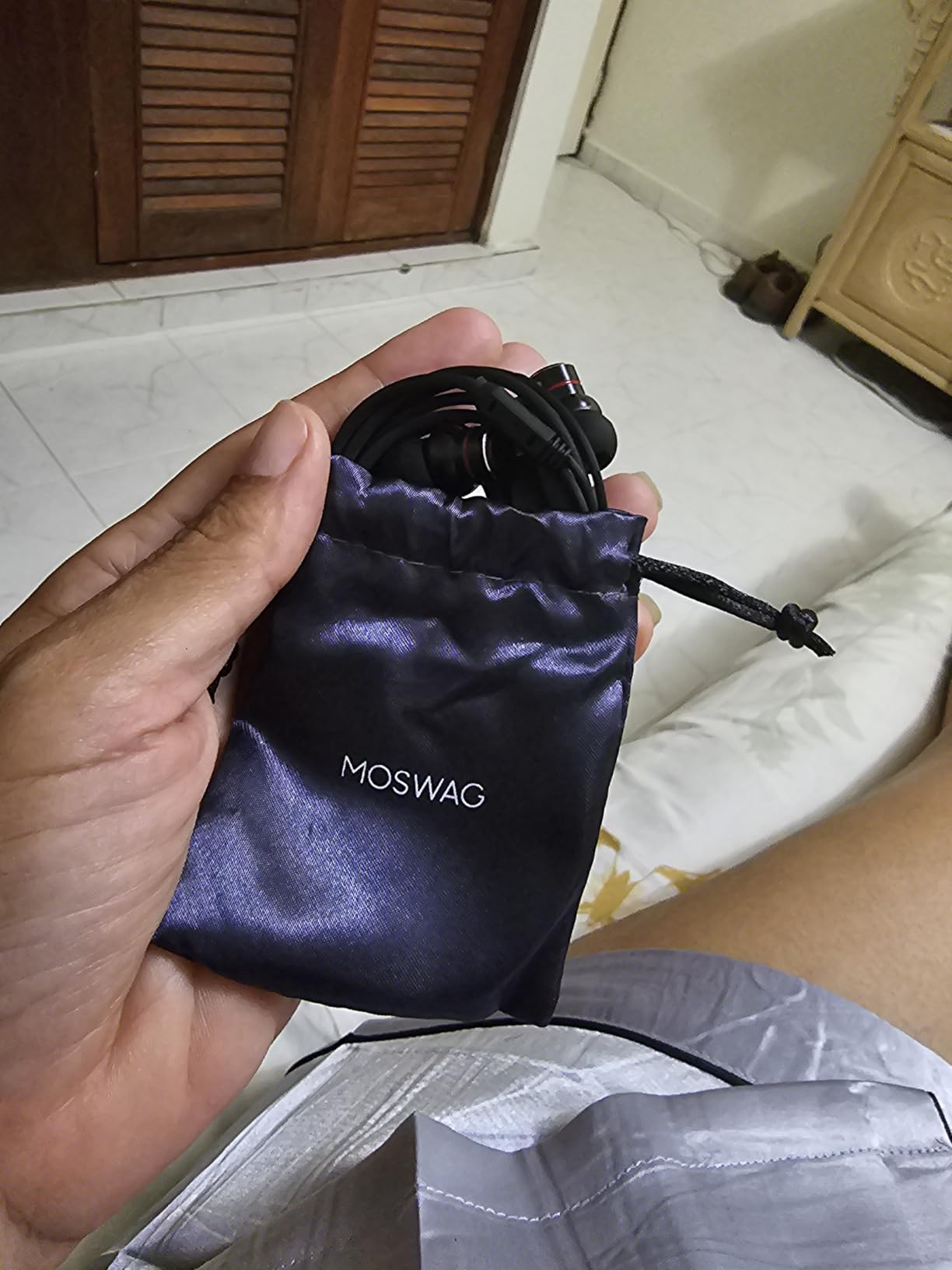 MOSWAG USB C Wired Earbuds HiFi Stereo in-Ear Headphones customer photo 1