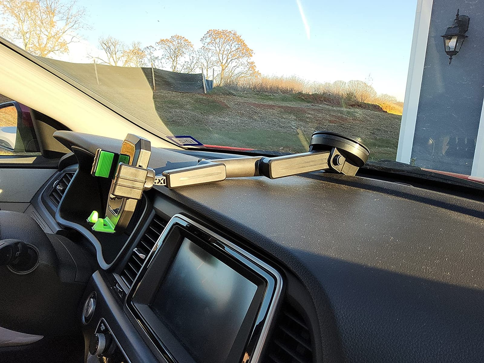 Cell Phone Mount for Truck Phone Holder for Truck Drivers - Heavy Duty Suction Cup + Dashboard Pad, iPhone Holder for Dashboard Window 16.9 inch Long, for iPhone & Samsung, Big Rig Trucker, Black customer photo 1