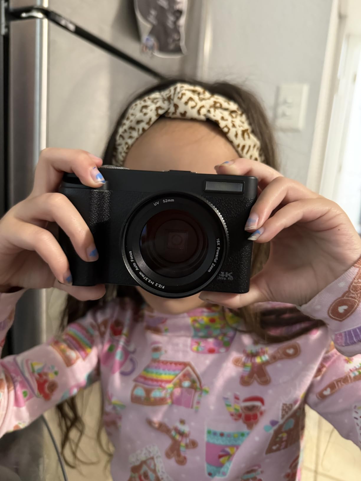 4K Digital Camera for Beginners & Teens, with Flip Screen, 32G Card(Black) customer photo 1