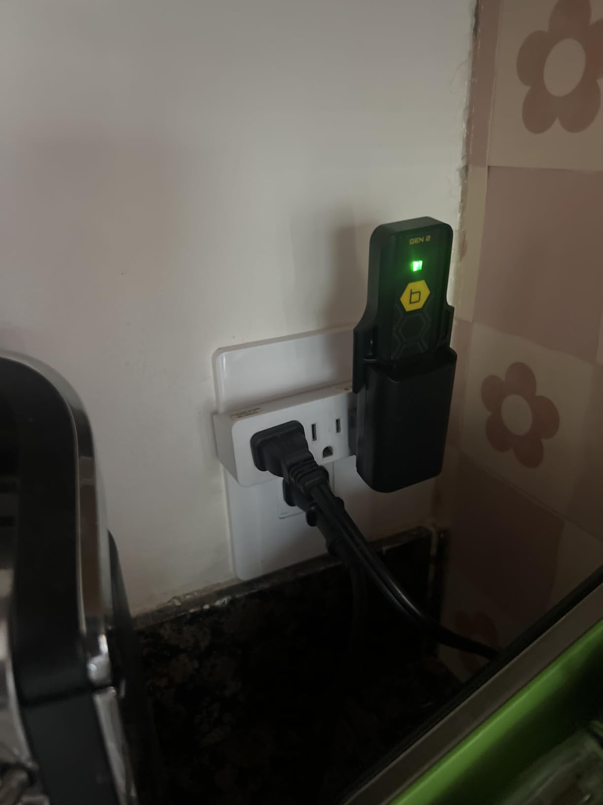 Tapo Smart Plug, Wi-Fi in-Wall Outlet, P210M, Matter Compatible customer photo 2