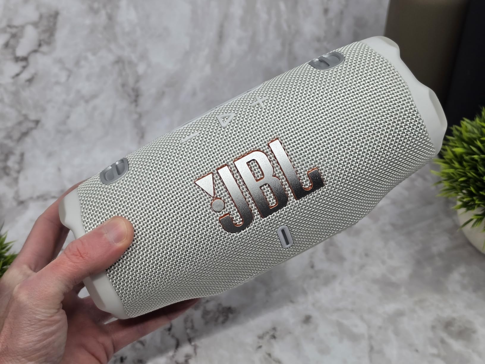 JBL Charge 6 Portable Bluetooth Speaker, Waterproof, Drop-Proof - Camo customer photo 1
