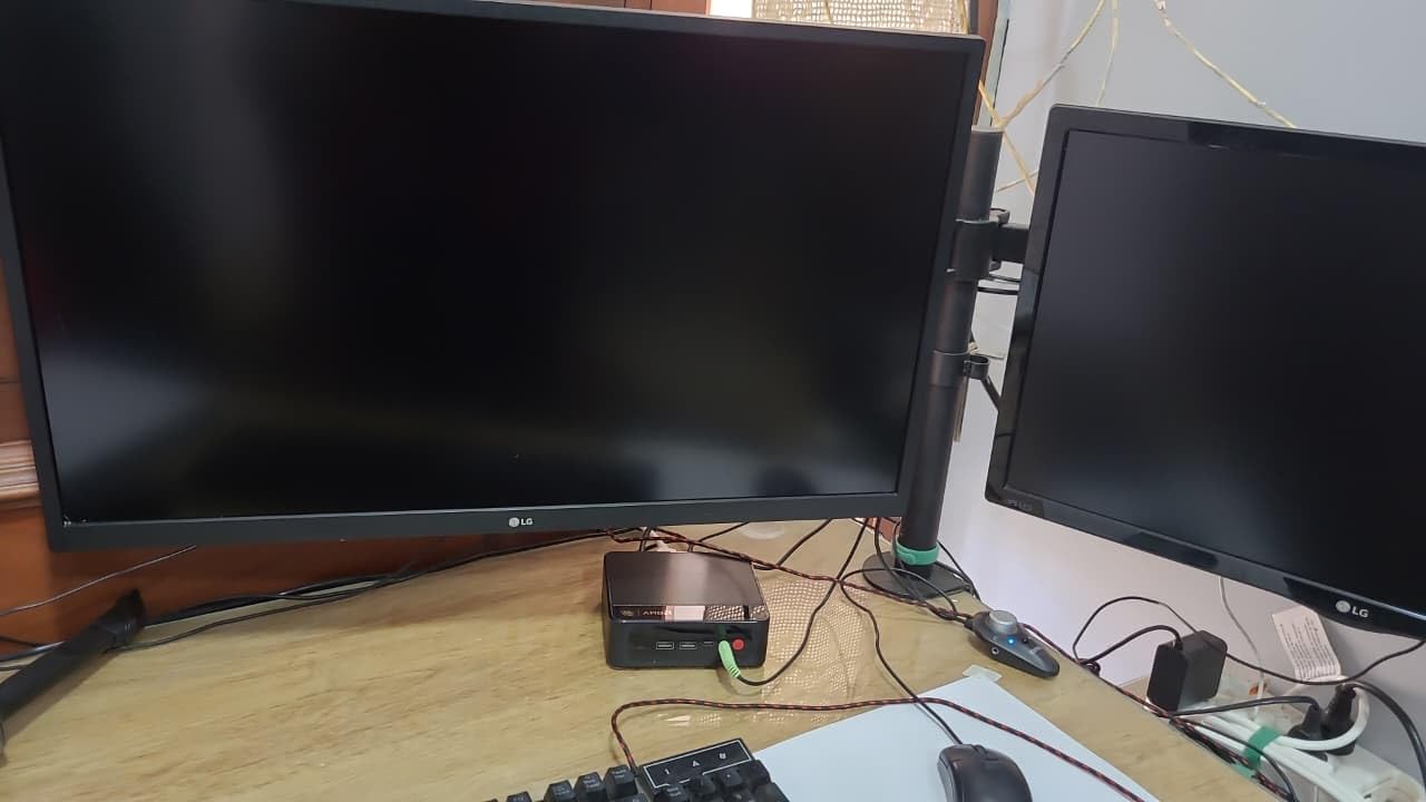 Beelink SER3 Mini PC, AMD Ryzen 5 3500U (Beat N100, up to 3.7GHz), 16GB DDR4 500GB PCIe3.0 SSD, Radeon Vega 8 Graphics,1000Mbps LAN, Dual HDMI 4K Display customer photo 1