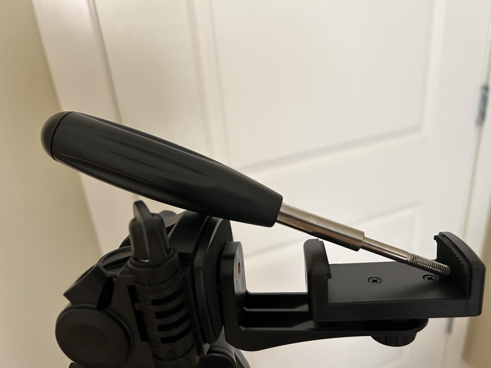 VICTIV 75” Camera Tripod, Tripod for Video Camera with Carry Bag, Black customer photo 2