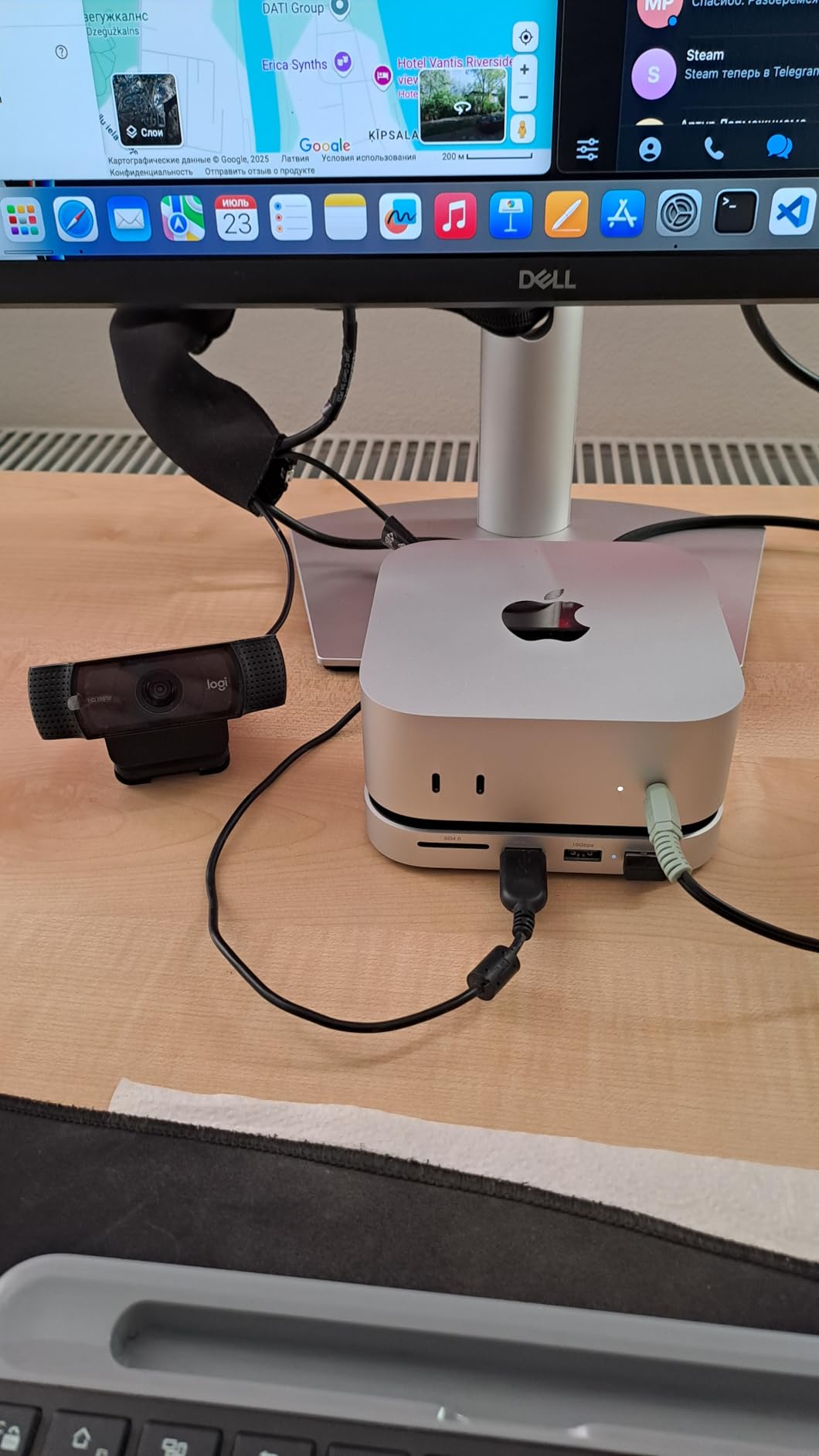 Satechi Mac mini M6, M5 Pro, M4 Hub & Stand with NVMe SSD Enclosure, Silver customer photo 2