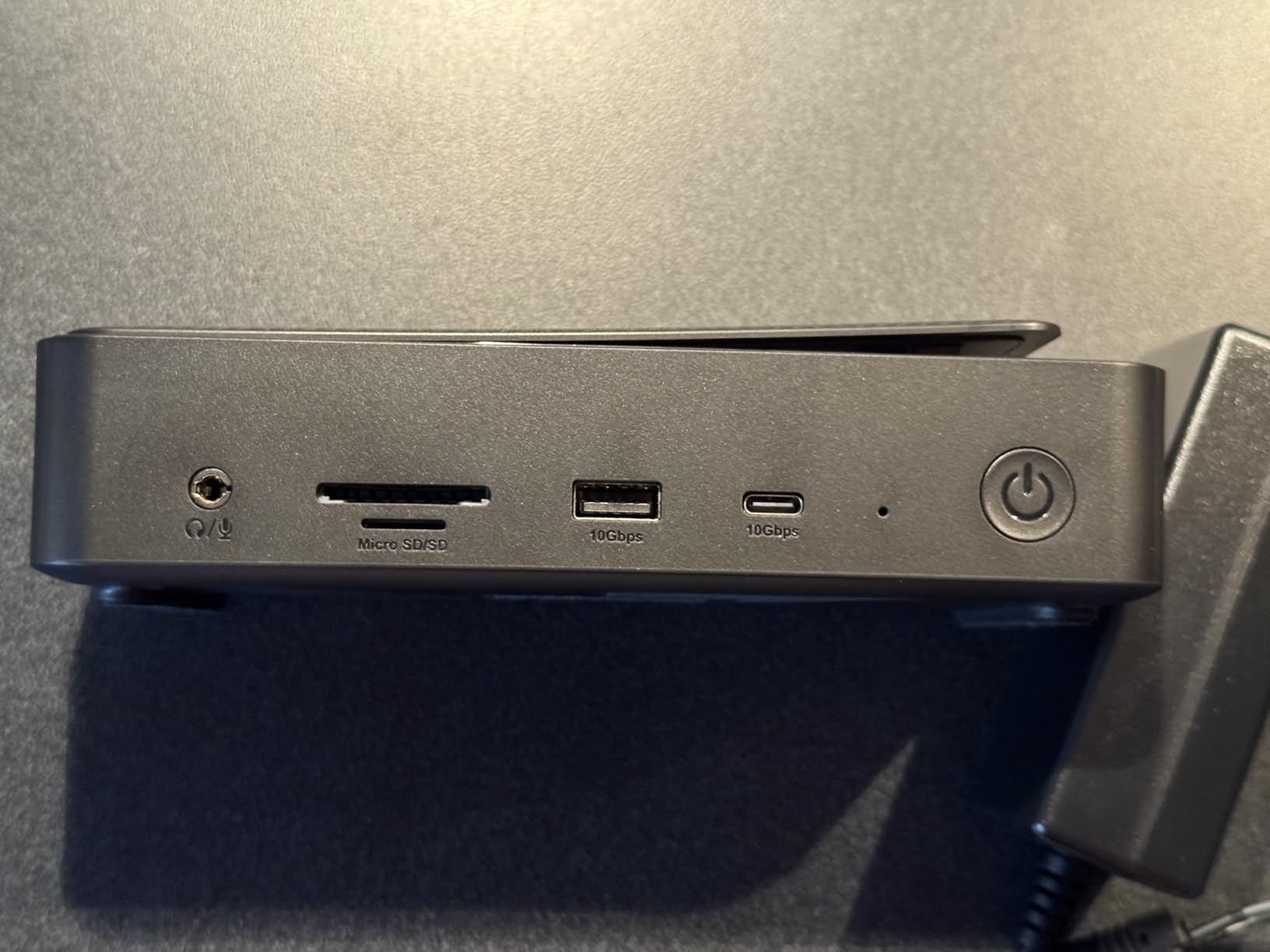 WAVLINK Laptop Docking Station 3 Monitors, 12-1 USB Hub with 10Gbps M.2 PCIe/SATA SSD Enclosure, Expands MacBook/Mac mini (M4/M3/M2/M1), 4K@60Hz HDMI/DP, 100W PD, with 20V2A Independent Power Adapter customer photo 2