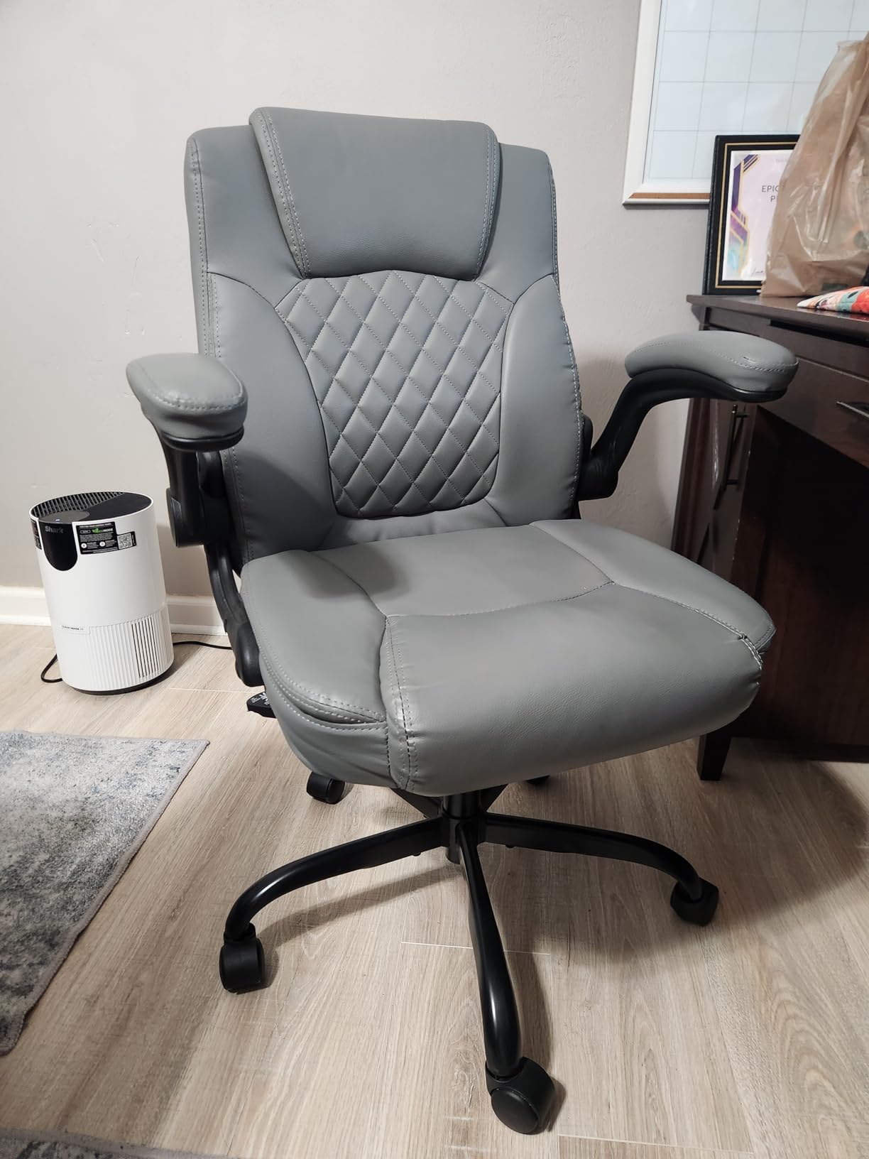 Leather Office Chair, PU Home Computer Desk Chairs with Ergonomic Back Support, 360°Swivel Free，Small Gaming Chair with Wheels and Adjustable Armrests, for Short People Use customer photo 1