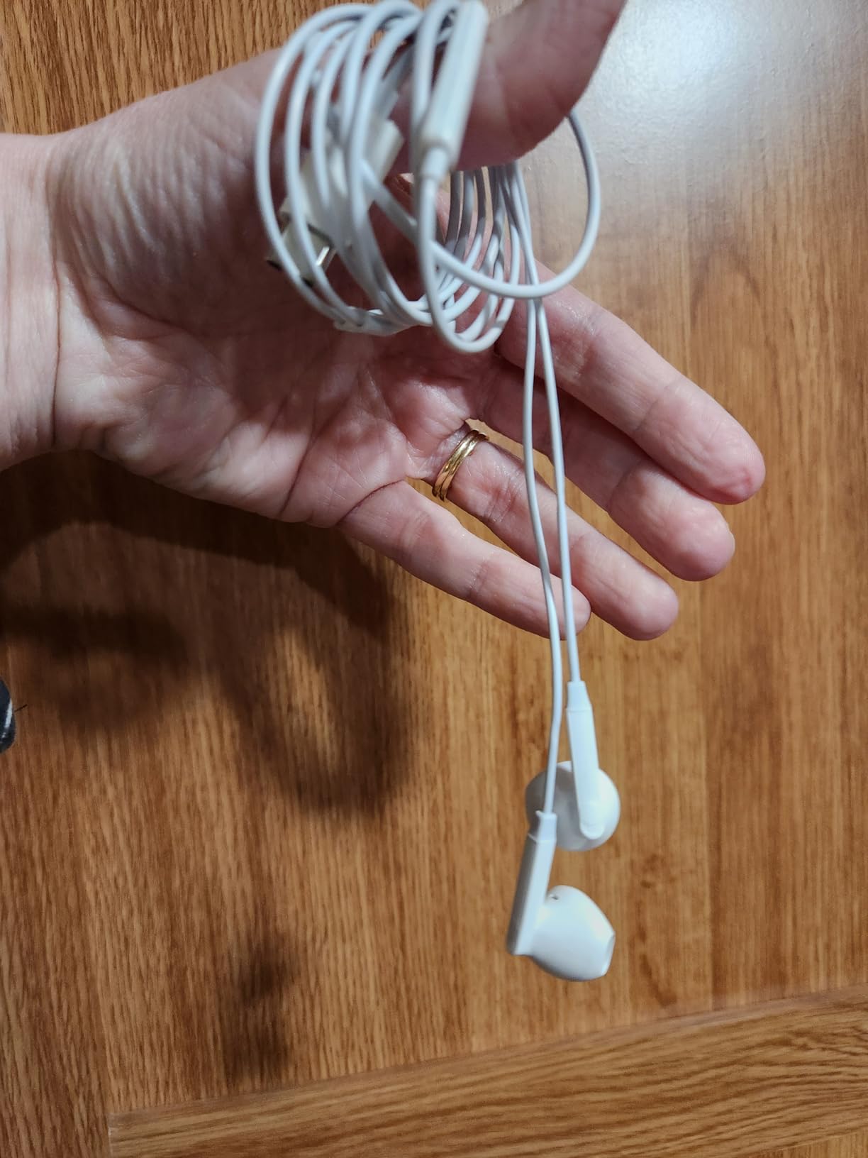 Type C Earbuds Wired Earphones Wired Headphones USB C for Samsung Galaxy A17/A16 5G/S25 FE/S25 Ultra/S25 Plus/S24FE/S23FE/A56/A36/S22, iPhone 17/16e/16 Plus/Pro Max, Pixel 9, with Mic&Remote Control customer photo 1