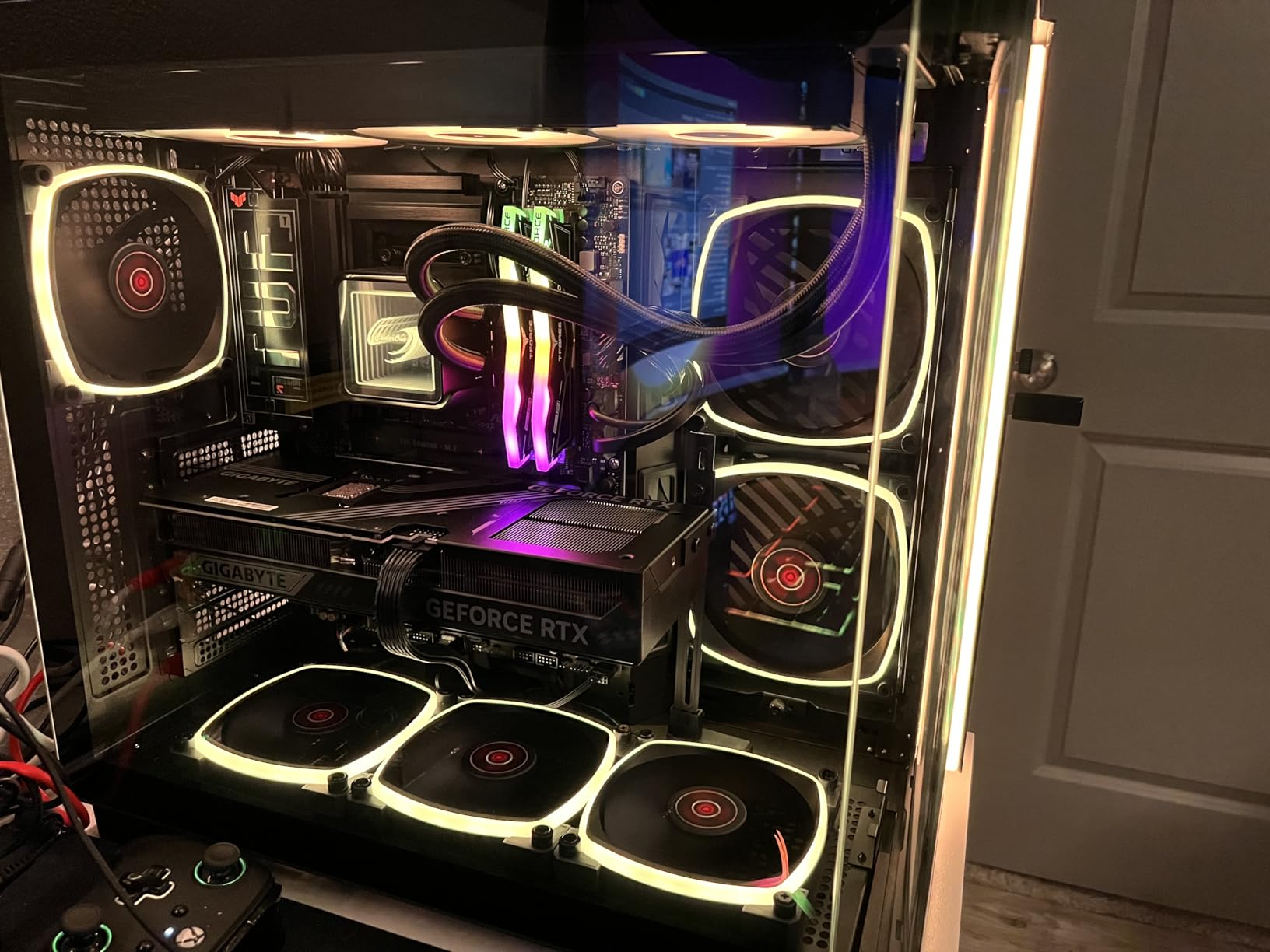 Skytech King 95 Gaming PC Desktop, Ryzen 9 9950X3D 4.3 GHz (5.7GHz Turbo), NVIDIA RTX 5080 16GB, X870 Board, 4TB Gen4 NVMe SSD, 64GB DDR5 RAM 6000 RGB, 1000W Gold ATX 3 PSU, Wi-Fi, Win 11 customer photo 1