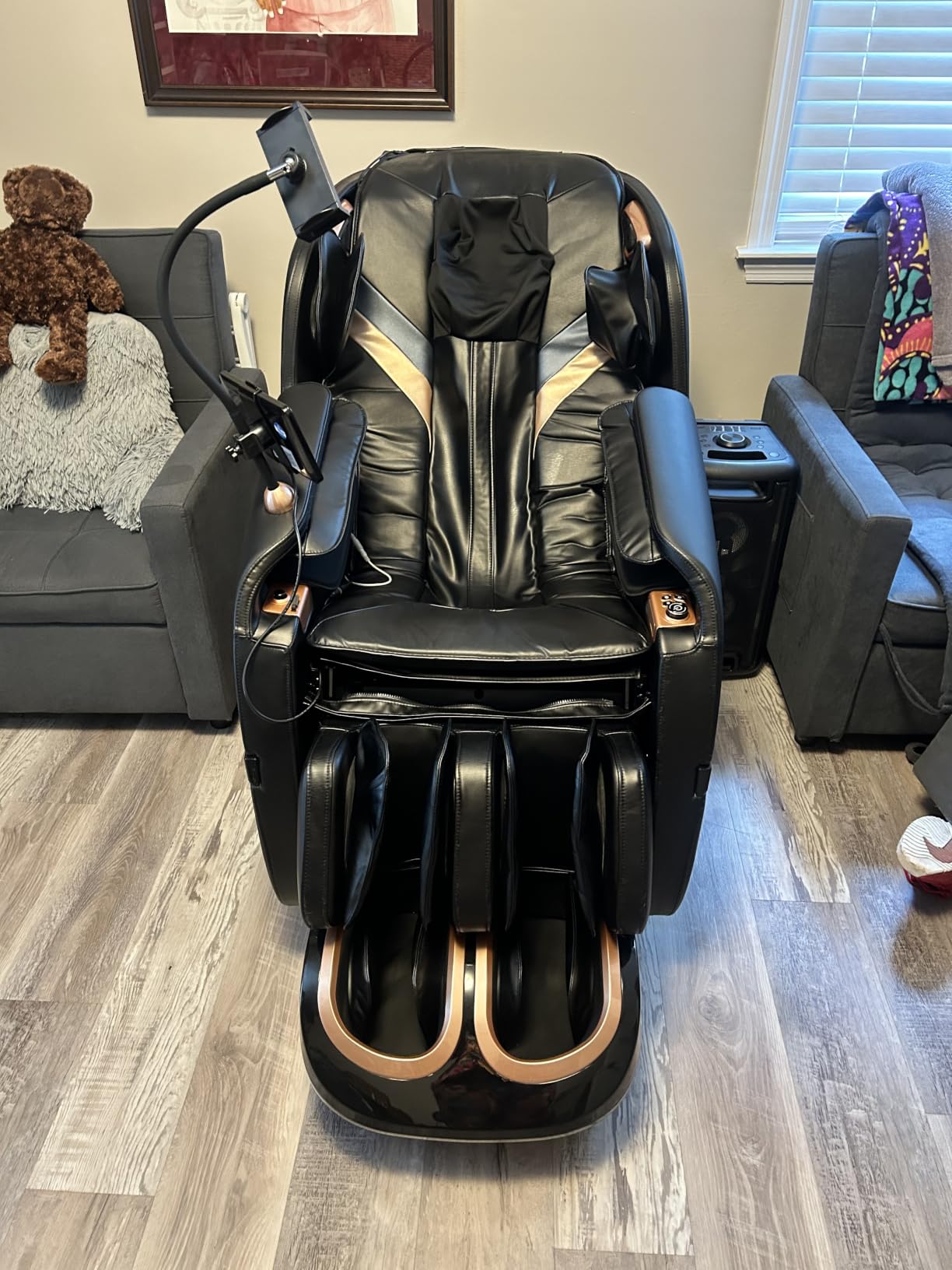 KoziSense A18 Zero Gravity Full Body Massage Chair with Heat customer photo 1