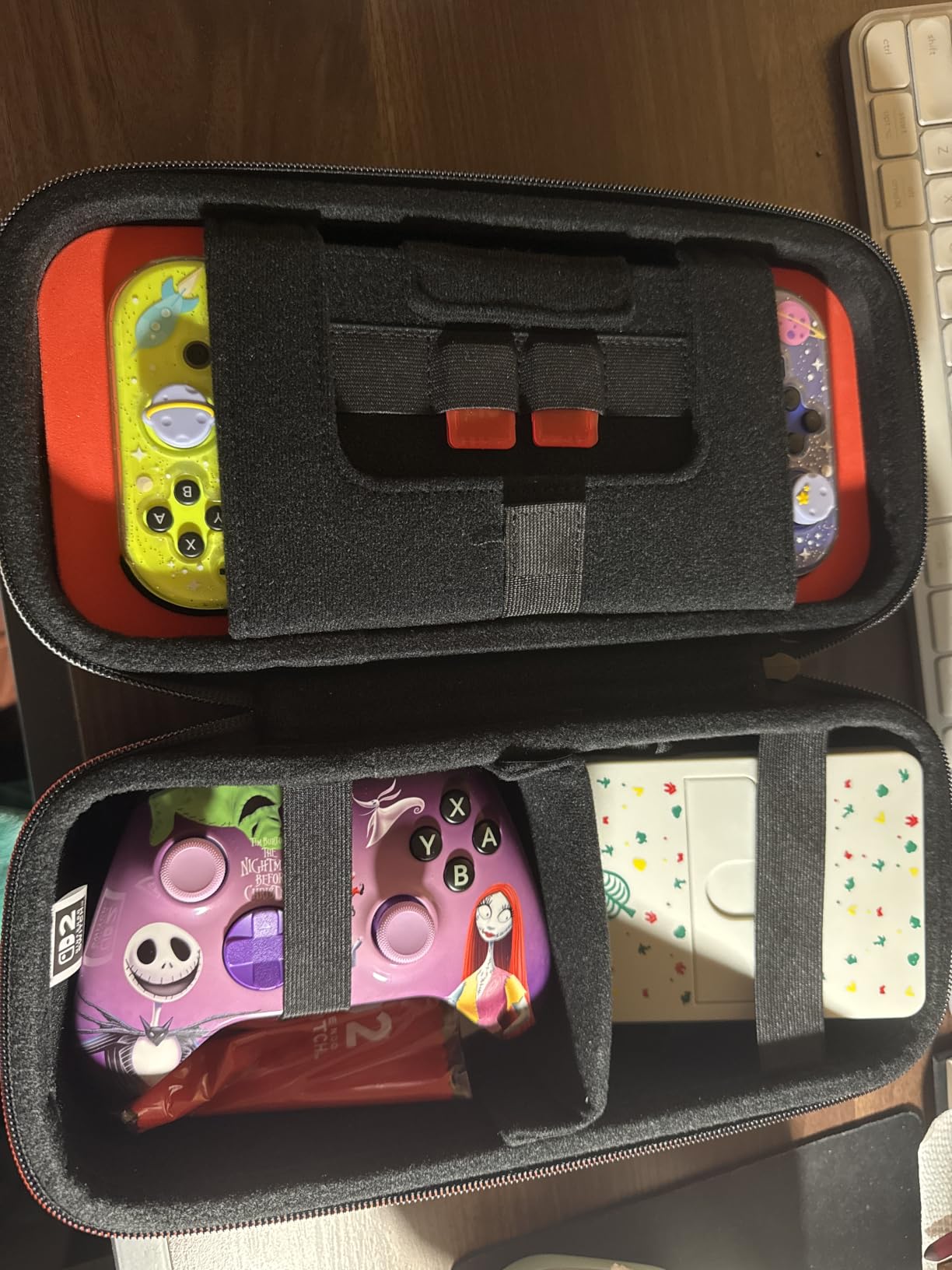 Game Traveler R.D.S. INDUSTRIES, INC Deluxe Licensed System Case for Nintendo Switch, Nintendo Switch 2, OLED, Black Medium (NS230) customer photo 1