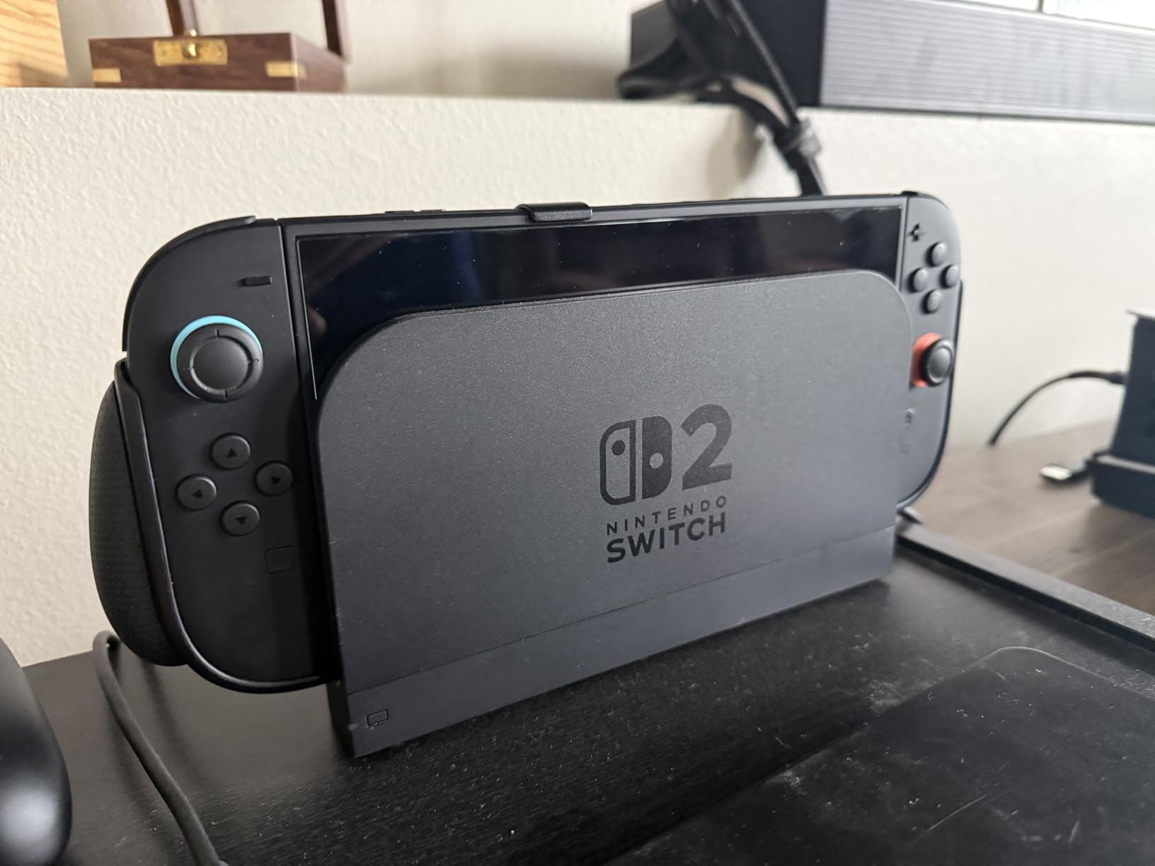 Savage Raven by Skull & Co. NeoGrip: an Ergonomic Grip Hard Shell with Replaceable Grips [to fit All Hands Sizes] for Nintendo Switch 2 - Black customer photo 2