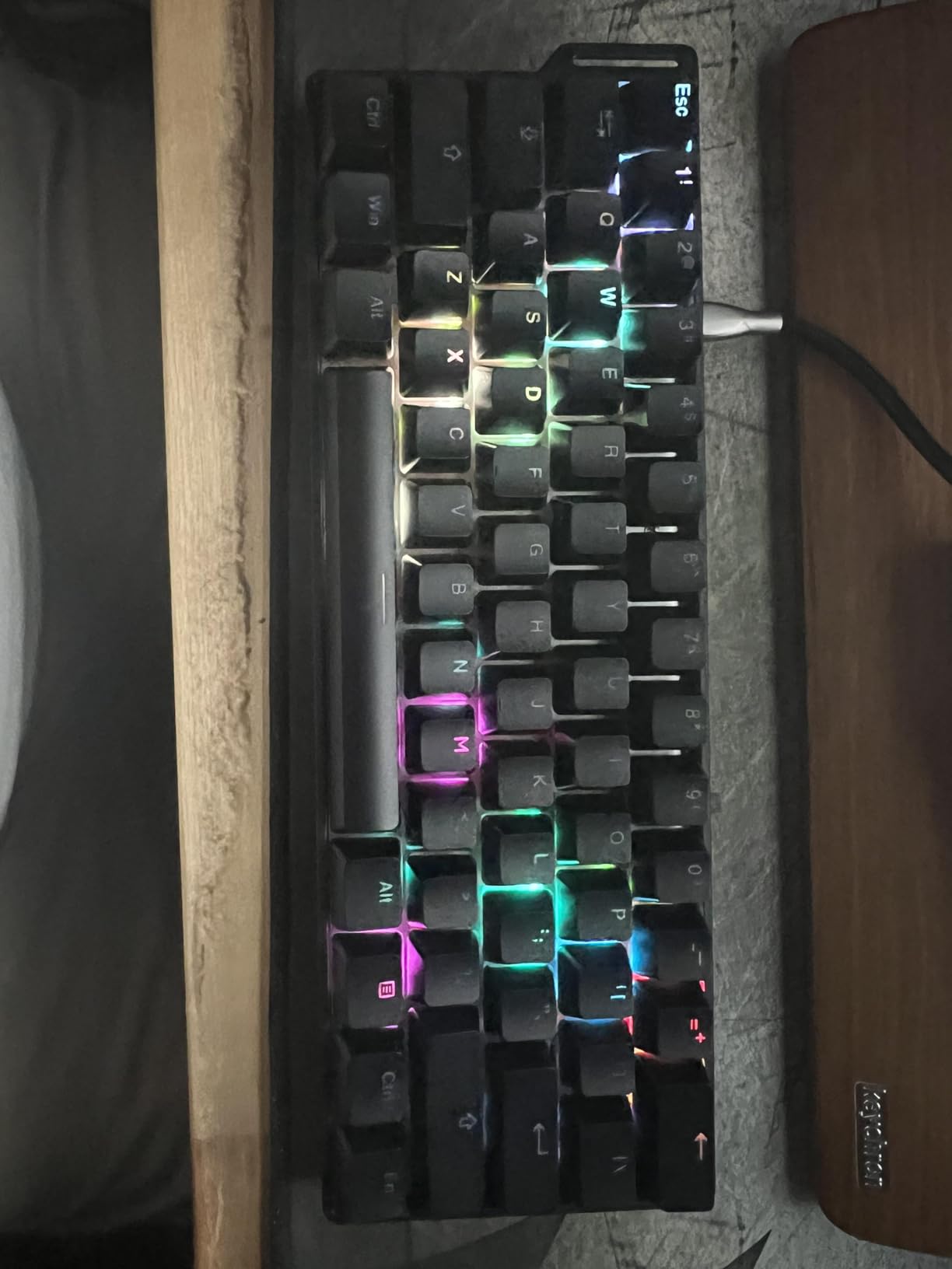DAREU EK60 HE Hall Effect Magnetic Switch Mechanical Gaming Keyboard 60% customer photo 2