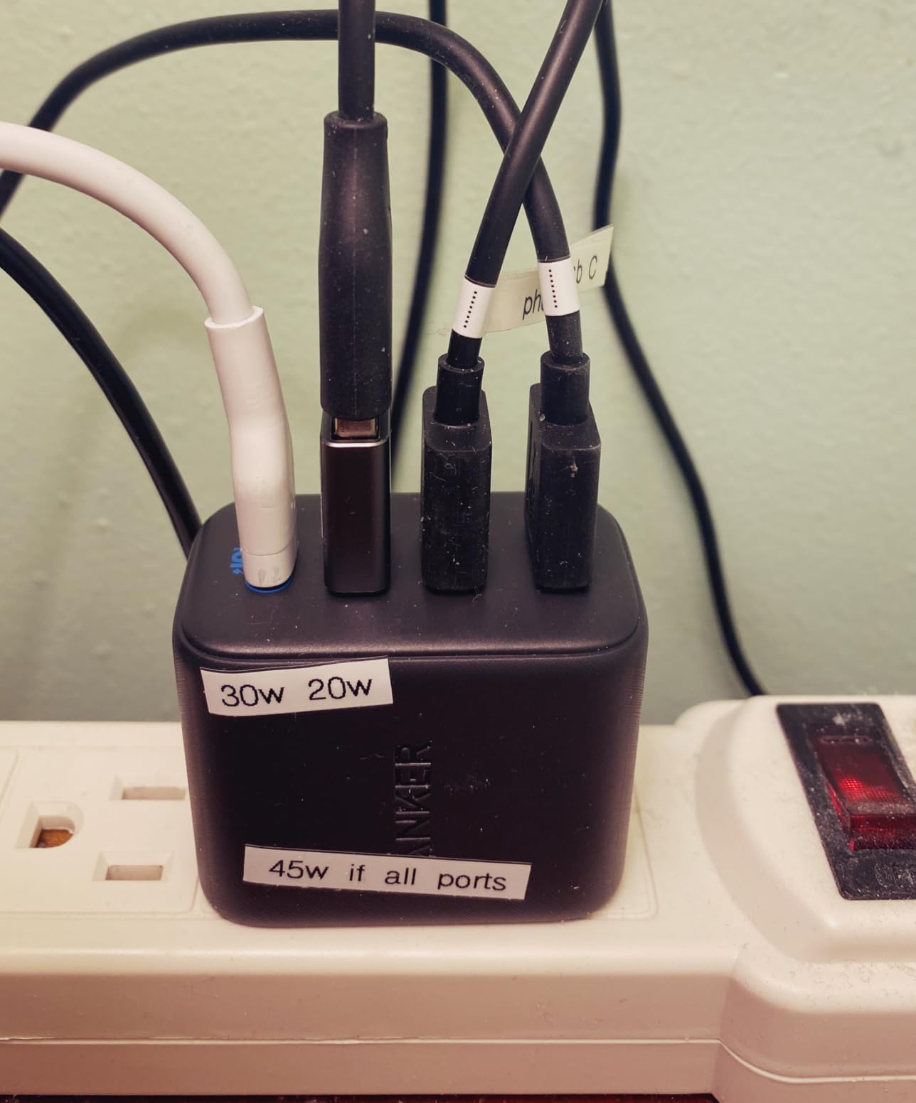 Anker Zolo USB C Charger Block, 50W Max Output Type C Charger Fast Charging customer photo 1