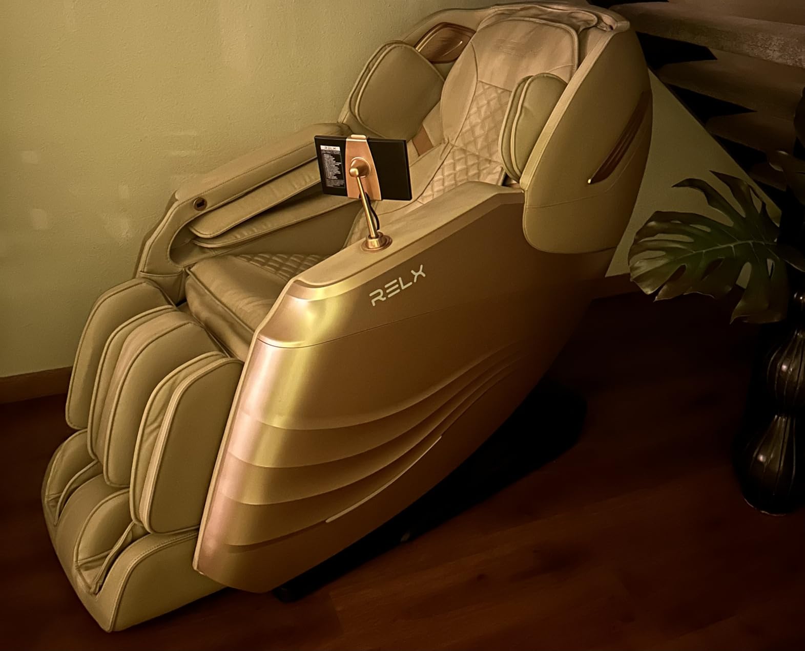 RELX Massage Chair Full Body with Body Scan, Zero Gravity, SL-Track, Black customer photo 1
