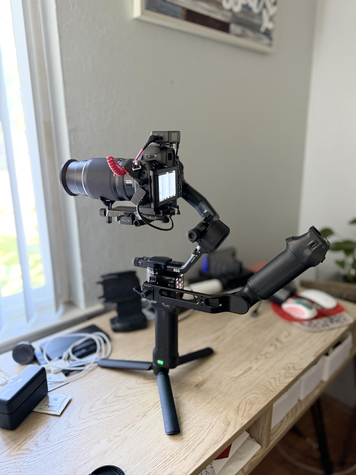 DJI RS 5 Combo, Gimbal Stabilizer for Camera, Canon/Sony/Nikon/Fujifilm | Enhanced Intelligent Tracking, Fine-Tuning Knobs, 2nd-Gen Automated Axis Locks, Quick-Open Tripod, Z-Axis Indicator customer photo 2