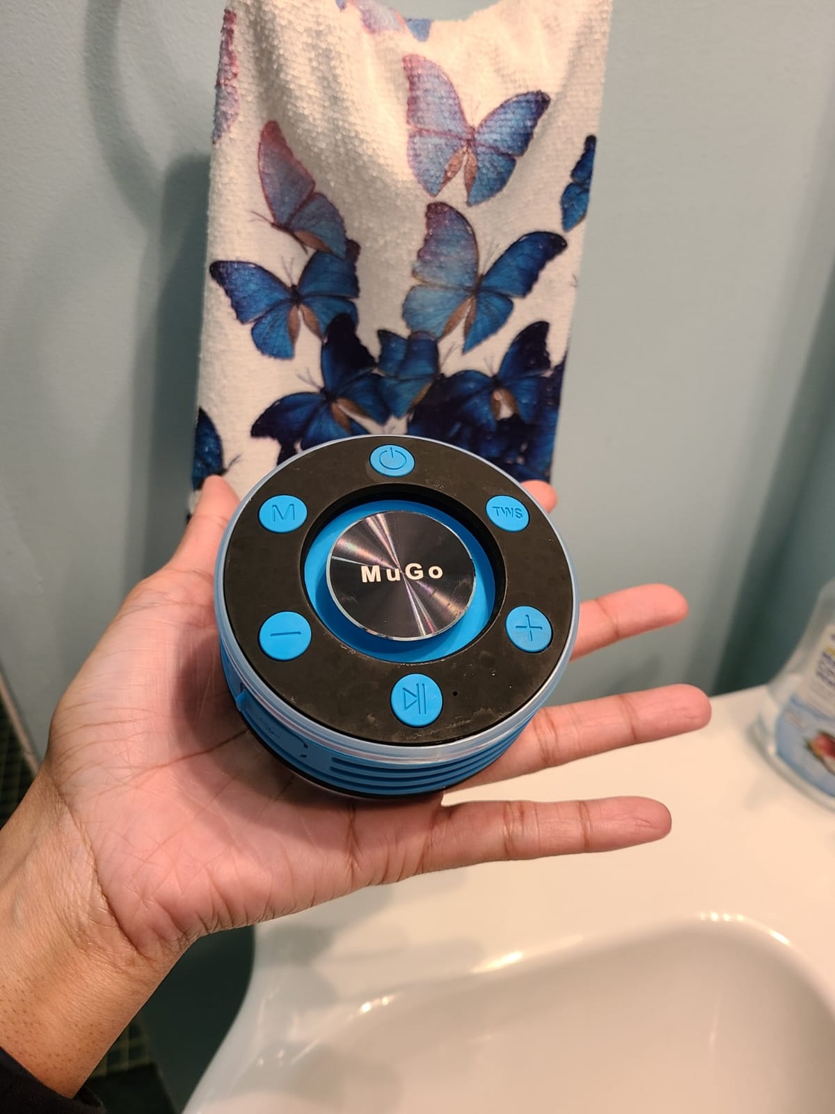 MuGo Waterproof Bluetooth Shower Speaker with Strong Suction Cup, IPX7 Portable Wireless Speaker, 360° HD Sound & RGB Lights, Bluetooth 5.3, 10H Playtime – Shower Radio for Home/Party/Outdoor/Gifts customer photo 2