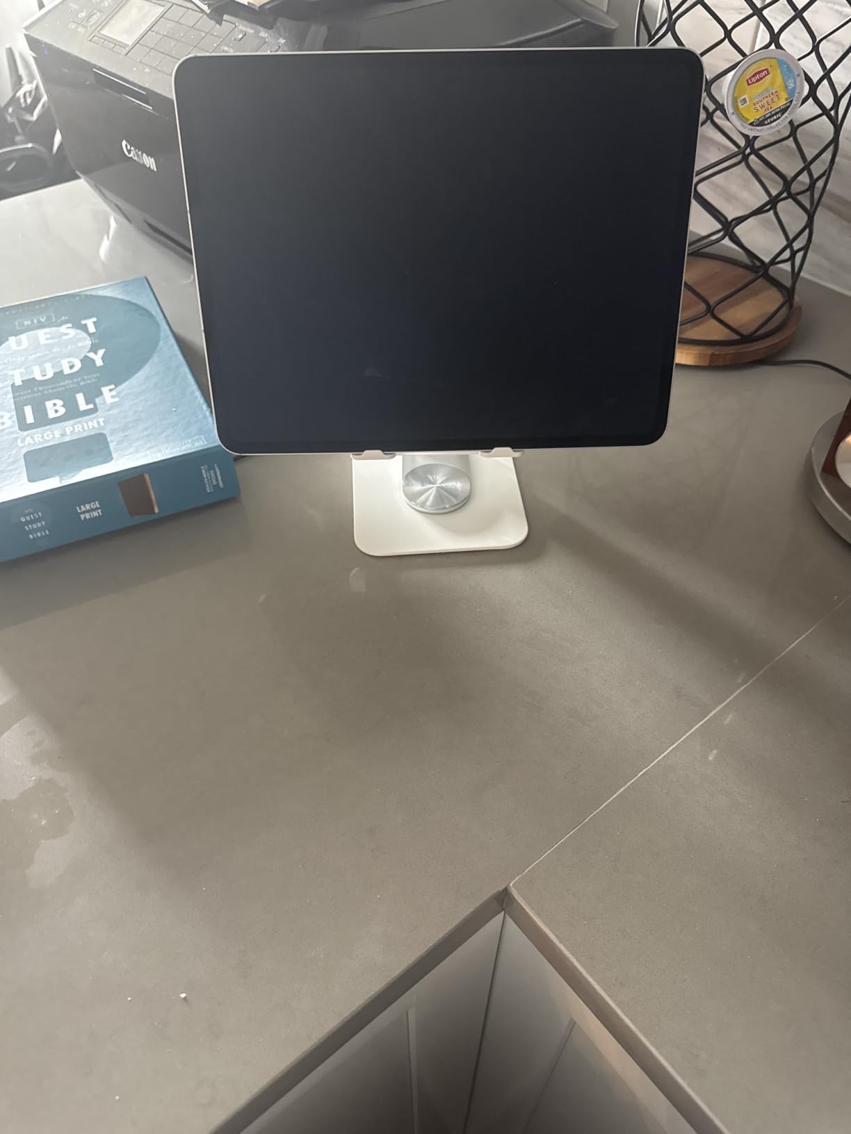 Lamicall Adjustable iPad Stand for Desk, Ultra-Slim Foldable, 360° Rotation customer photo 2