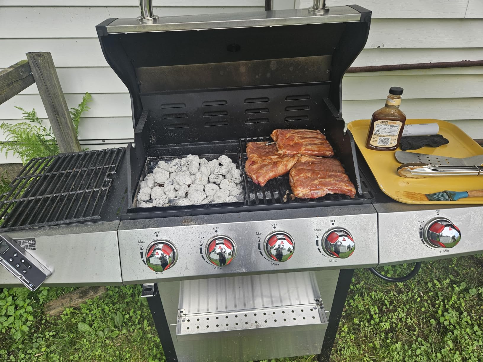 Griddle Grill Combo, 4 Burner Propane Gas and Charcoal Grill Combo with Side Burner, Outdoor BBQ Grill with Cast Iron Grates & Prep Space for Backyard Patio customer photo 1