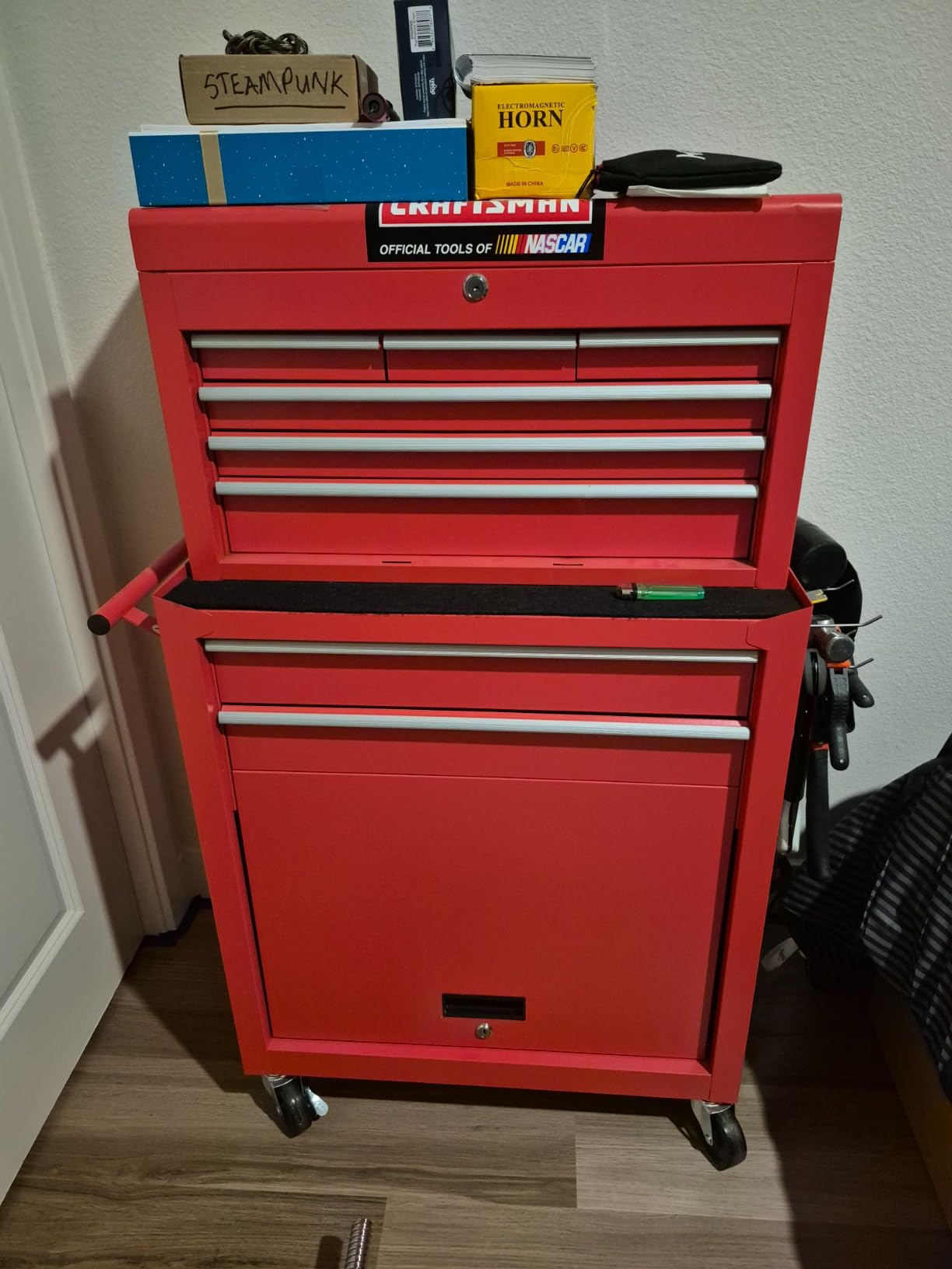 INTERGREAT Rolling Tool Chest with Wheels and 5 Drawers, Detachable Tool Cabinet with Lock for Garage, Locking Mechanic Tool Cart with Black Liner for Warehouse, Workshop, High Capacity customer photo 1