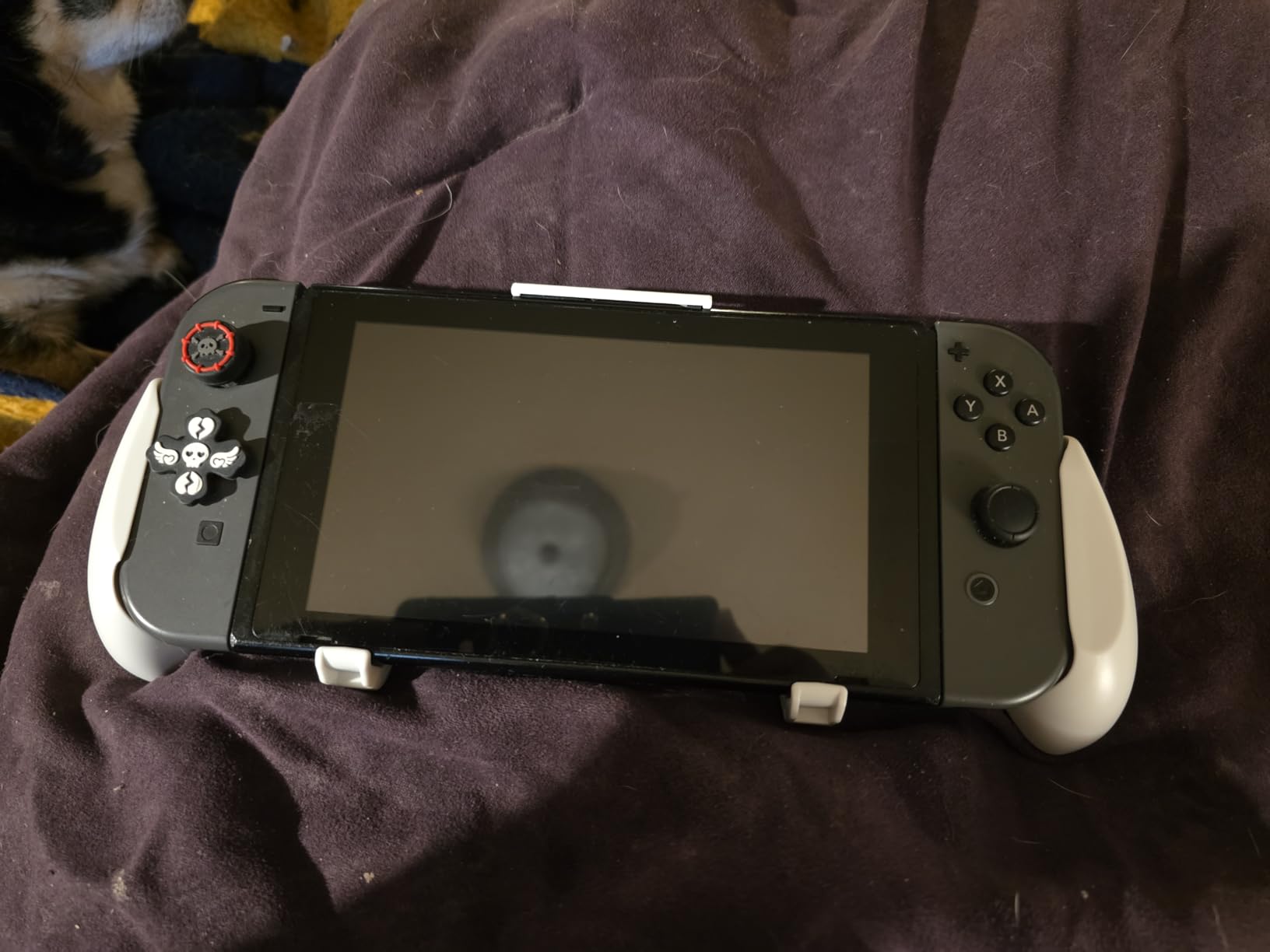 Grip Compatible with Nintendo Switch 2, Switch 2 Ergonomic Grip Case with Adjustable Stand, Comfort Game Accessories with 5 Game Card Slots and 4 Thumb Caps customer photo 1