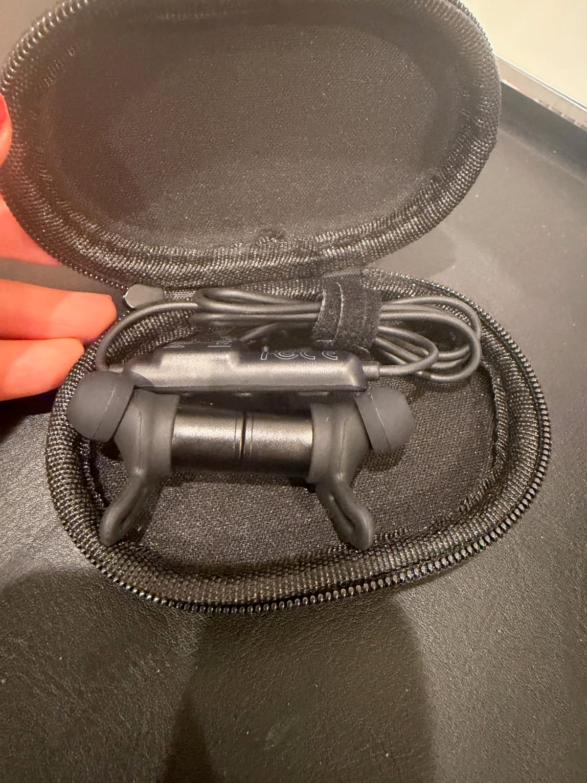 truefree HD-100 Wireless Earbuds, Bluetooth 6.0 Neckband Headphones customer photo 2