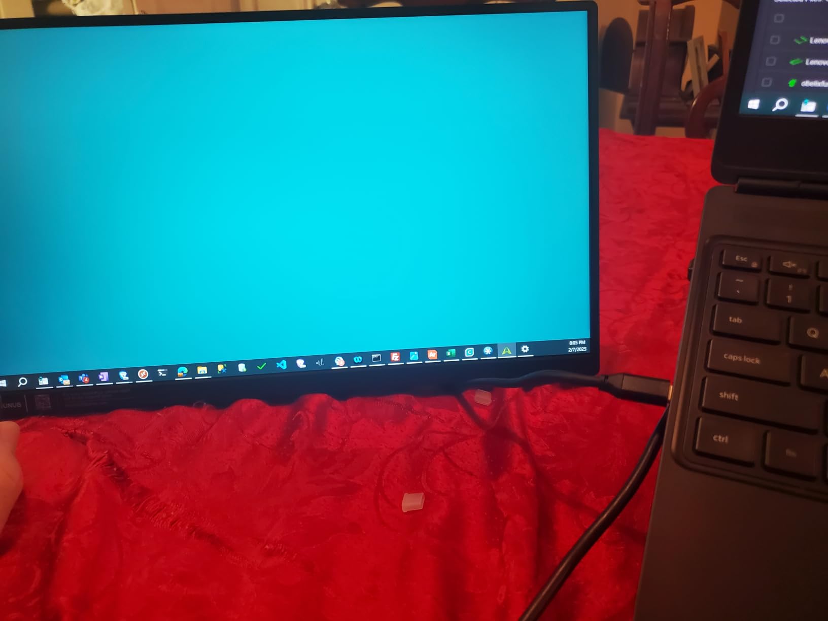 14 Inch 4K OLED Portable Monitor UHD 3840x2400 100% DCI-P3 100000:1 customer photo 2