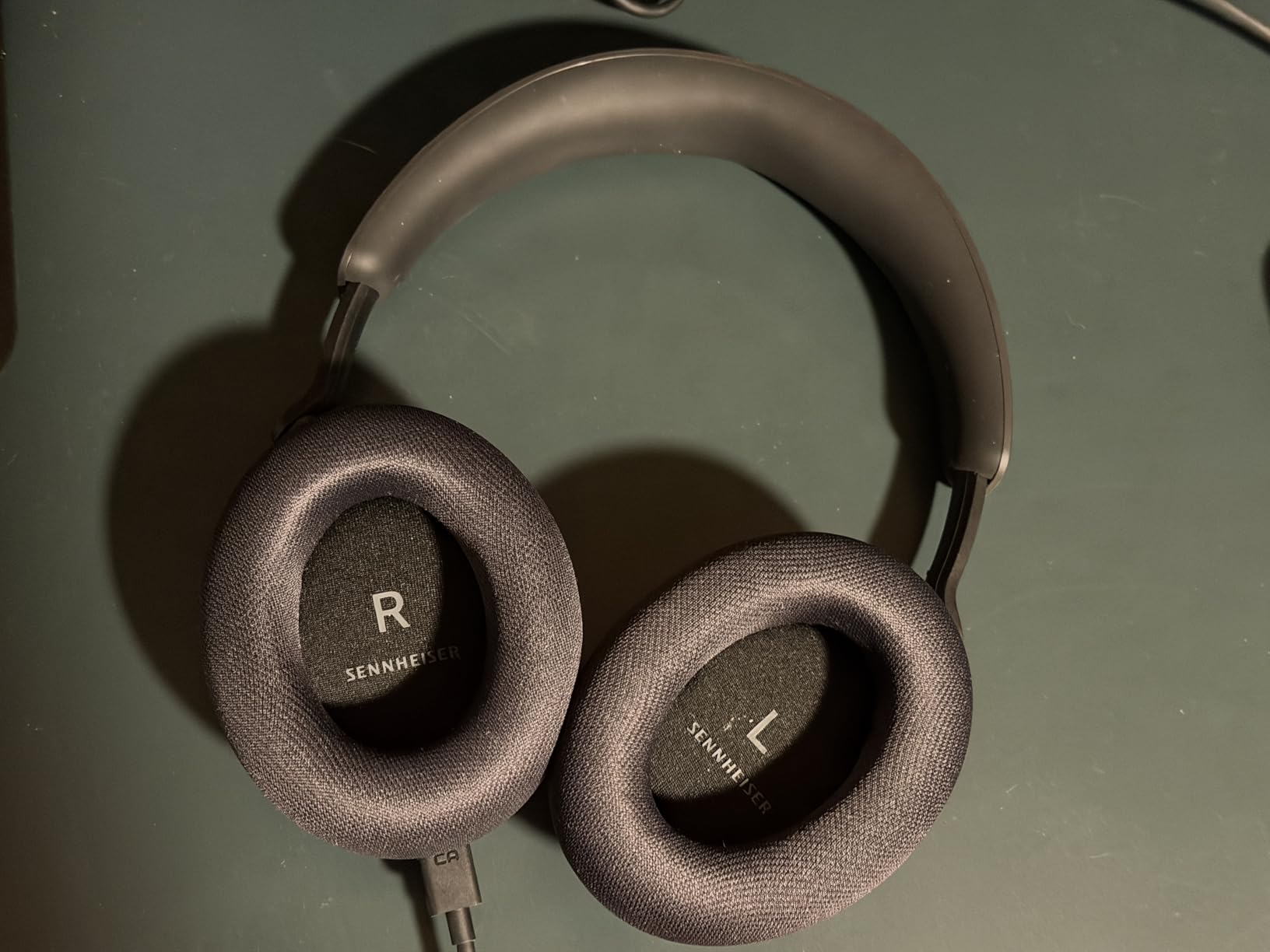 Sennheiser RS 255 TV Headphones - Bluetooth Headphones and Transmitter Bundle - Low Latency Wireless Headphones with Virtual Surround Sound, Speech Clarity and Auracast Technology - 50 h Battery customer photo 2