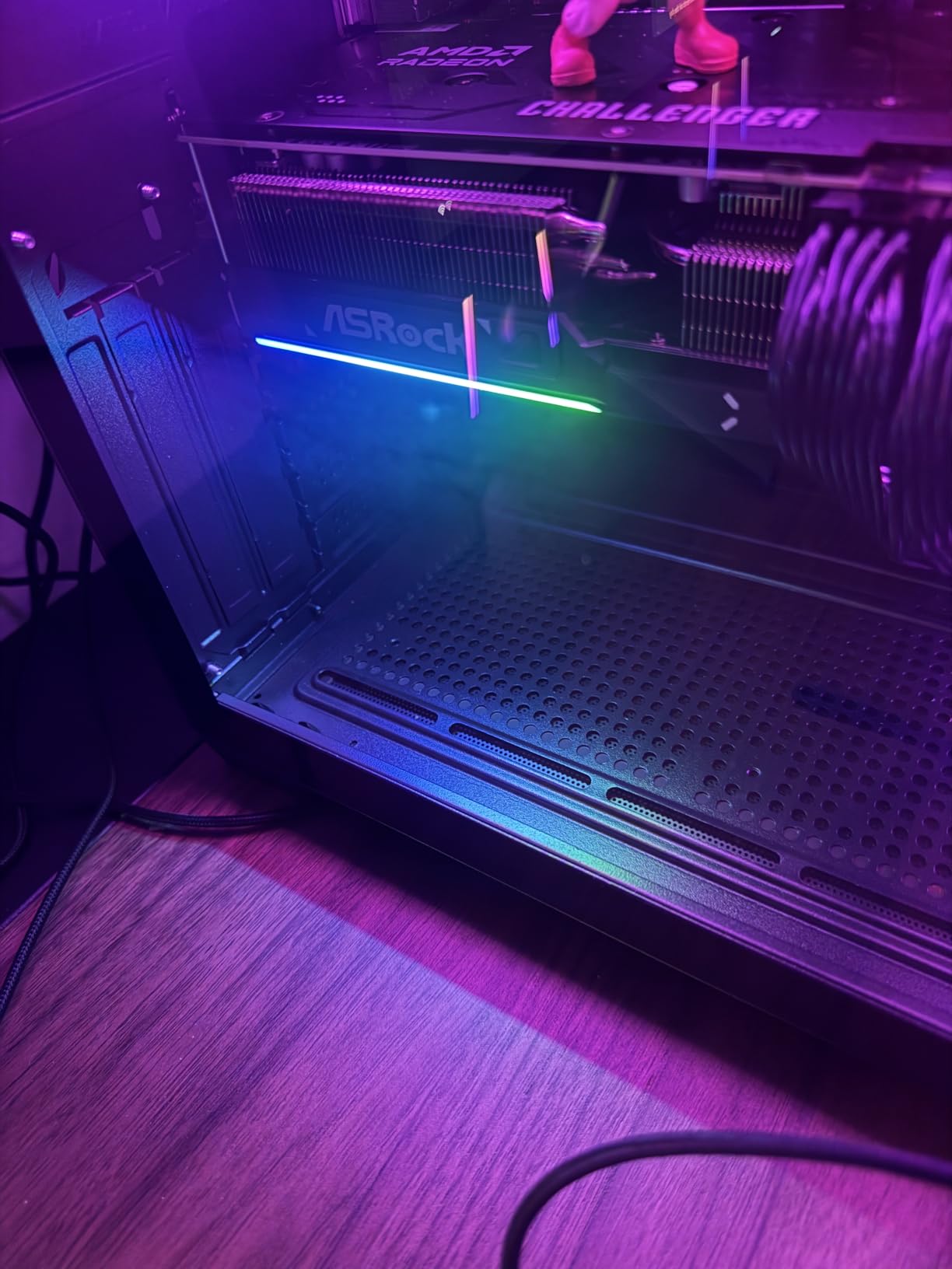 STORMCRAFT Falcon AI Gaming PC R7 7800X3D,RX 9070 XT 16G,32GB DDR5,1TB SSD customer photo 2