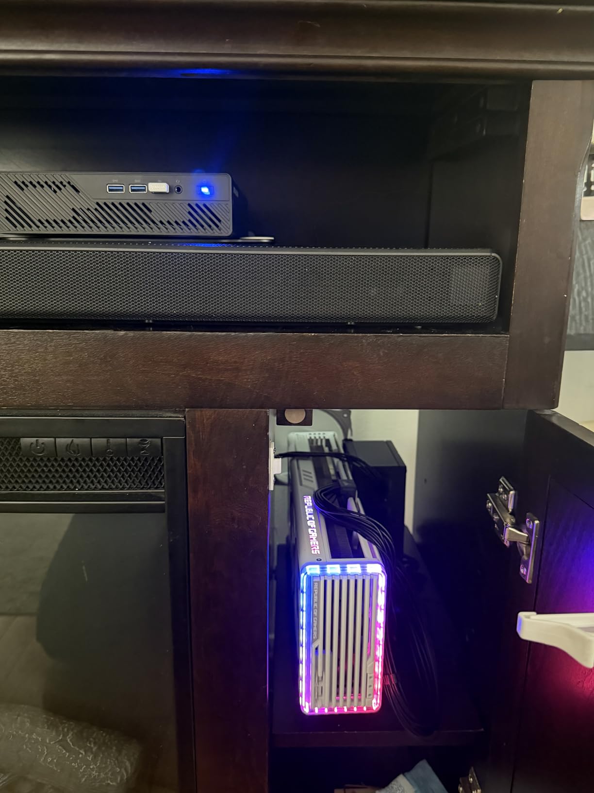 MINISFORUM AMD Ryzen 9 8945HX Barebone with MS-A2 Mini PC (16C/32T, up to 5.4GHz),PCIe×16, HDMI/2x USB-C (8K@60Hz), 2X SFP+ 10G, 2X 2.5G LAN, 3X SSD M.2 (2280/22110/U.2),NO RAM/SSD/OS customer photo 1